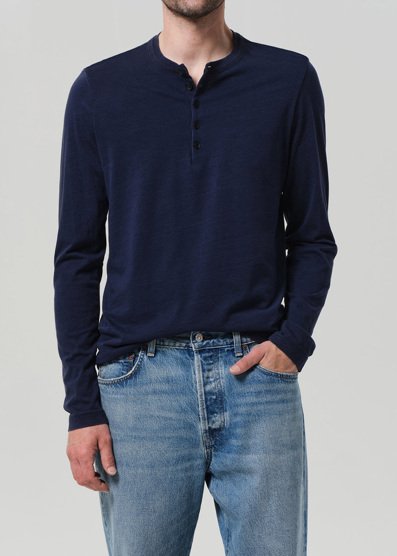Citizens of Humanity Classic Henley
In Midnight outlook
