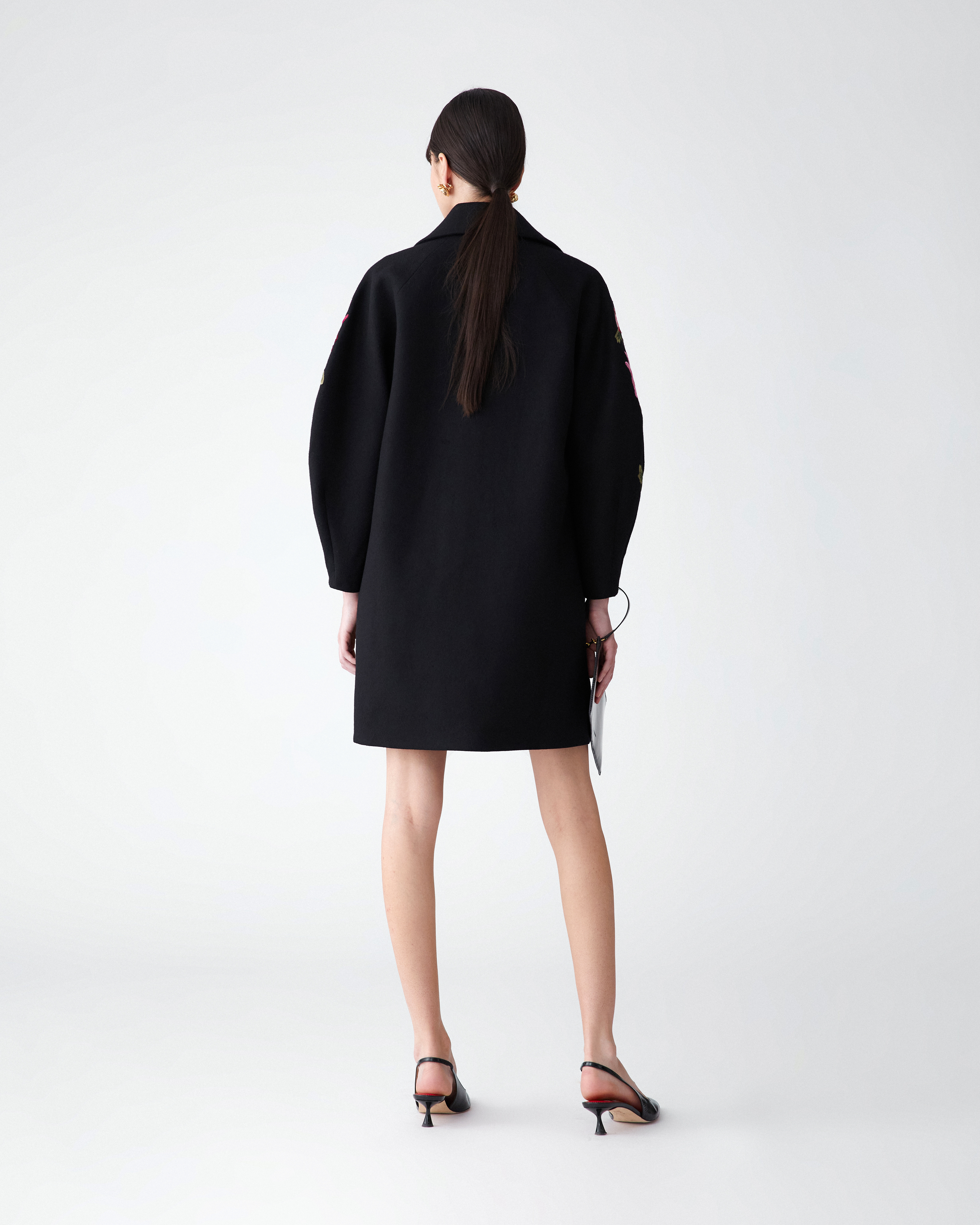Chrysanthemum-Embroidered Cocoon Coat - 3