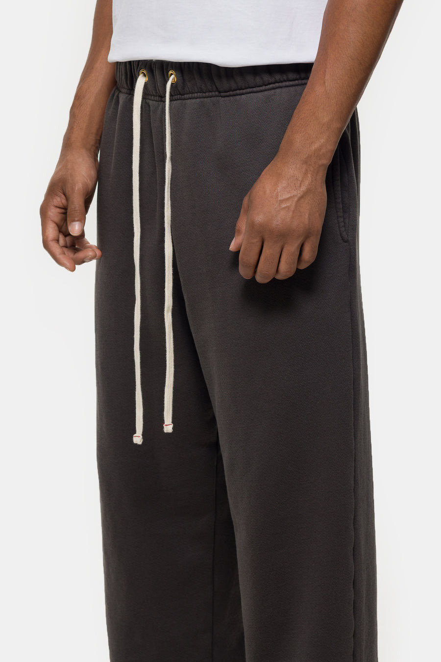Cropped Relaxed  Pant in Vintage Black - 4