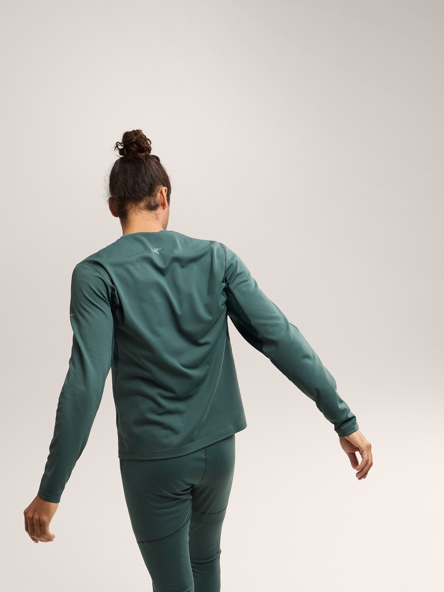 Rho Hybrid Crew Neck - 5
