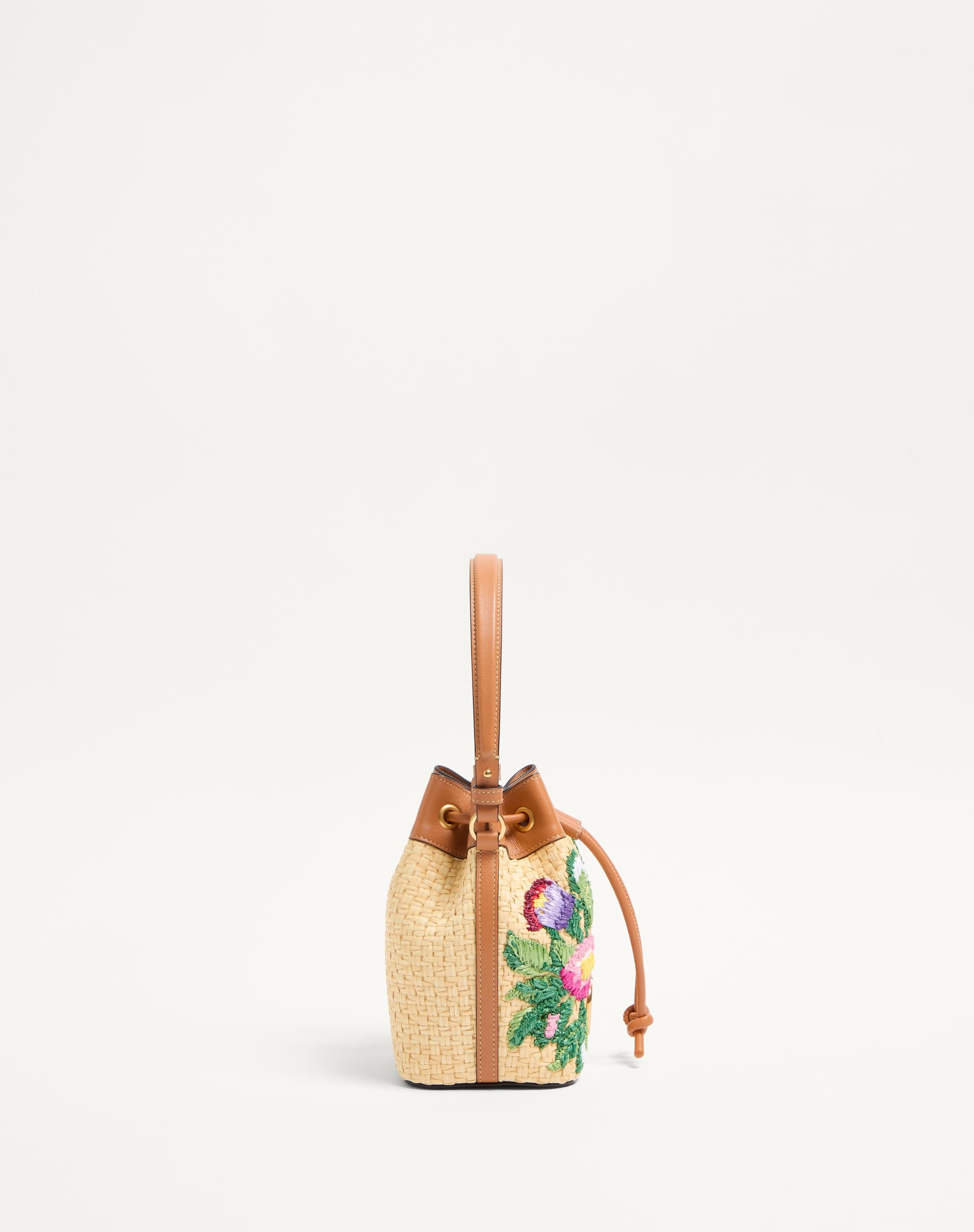 VLOGO SIGNATURE MINI BUCKET BAG IN RAFFIA WITH FLORAL EMBROIDERY - 4