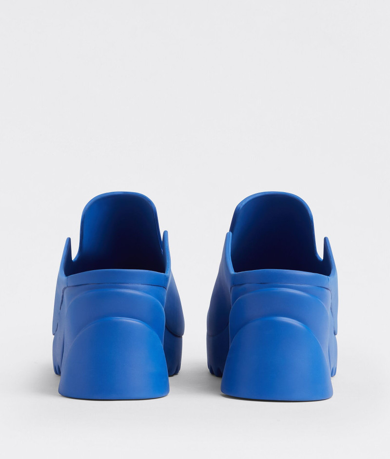 Bottega Veneta rubber flash outlook