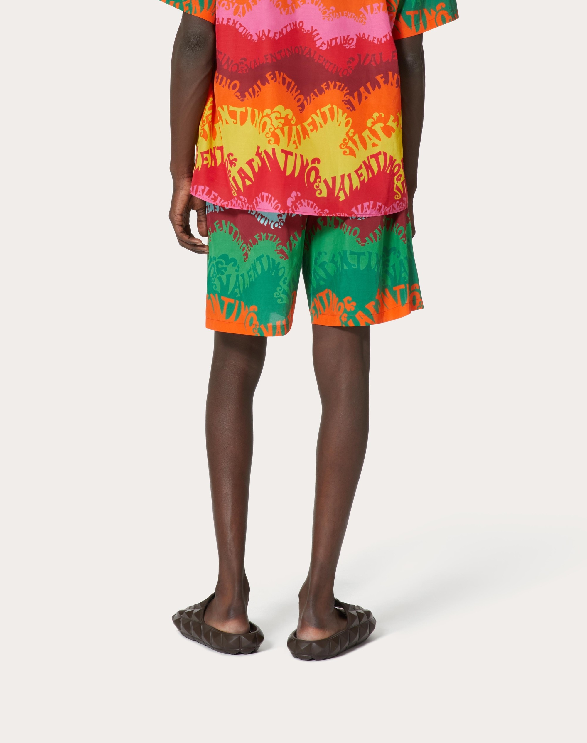 SILK AND COTTON BERMUDA SHORTS IN VALENTINO WAVES MULTICOLOR PRINT - 4