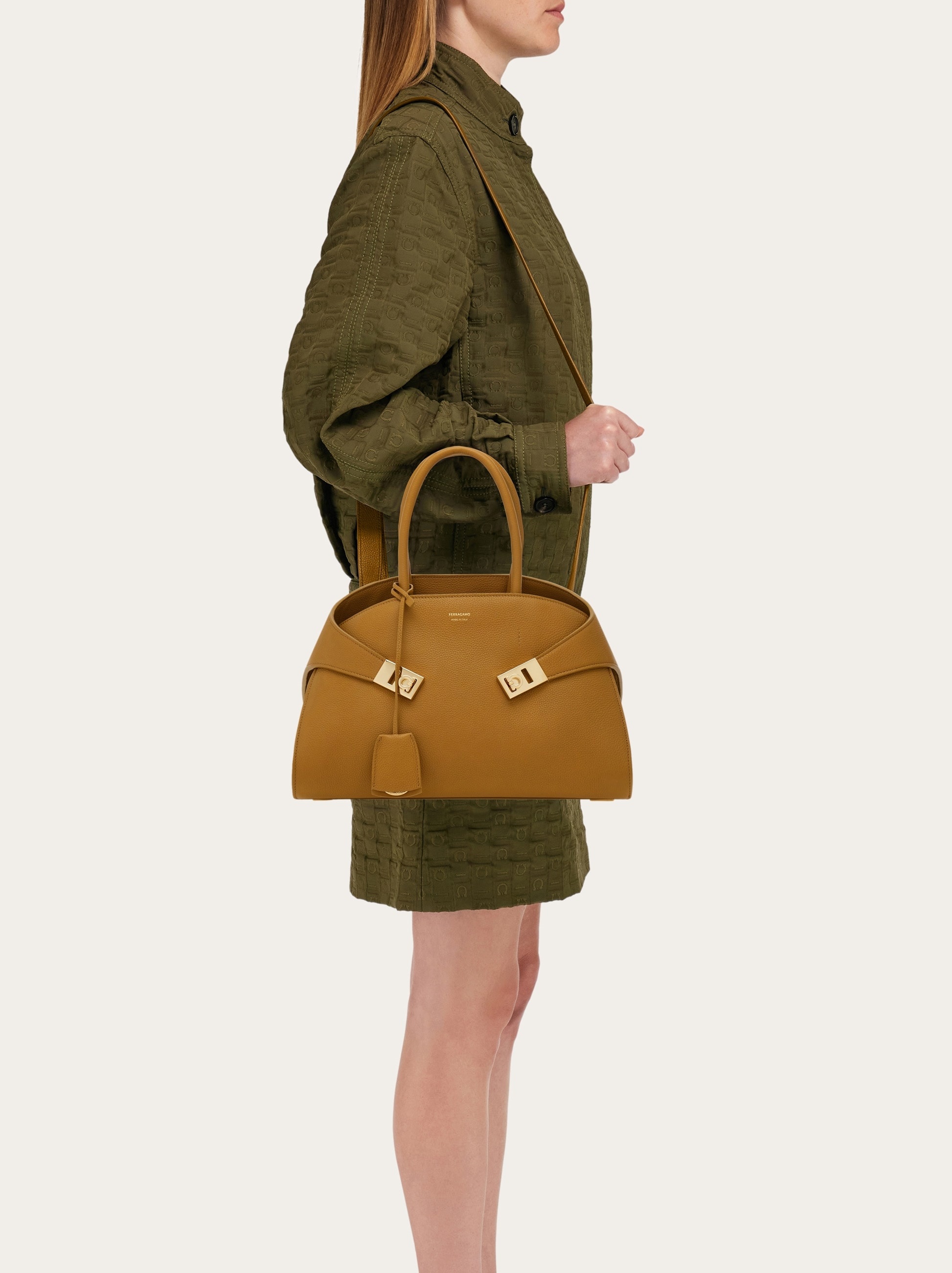 Hug handbag (S) - 3