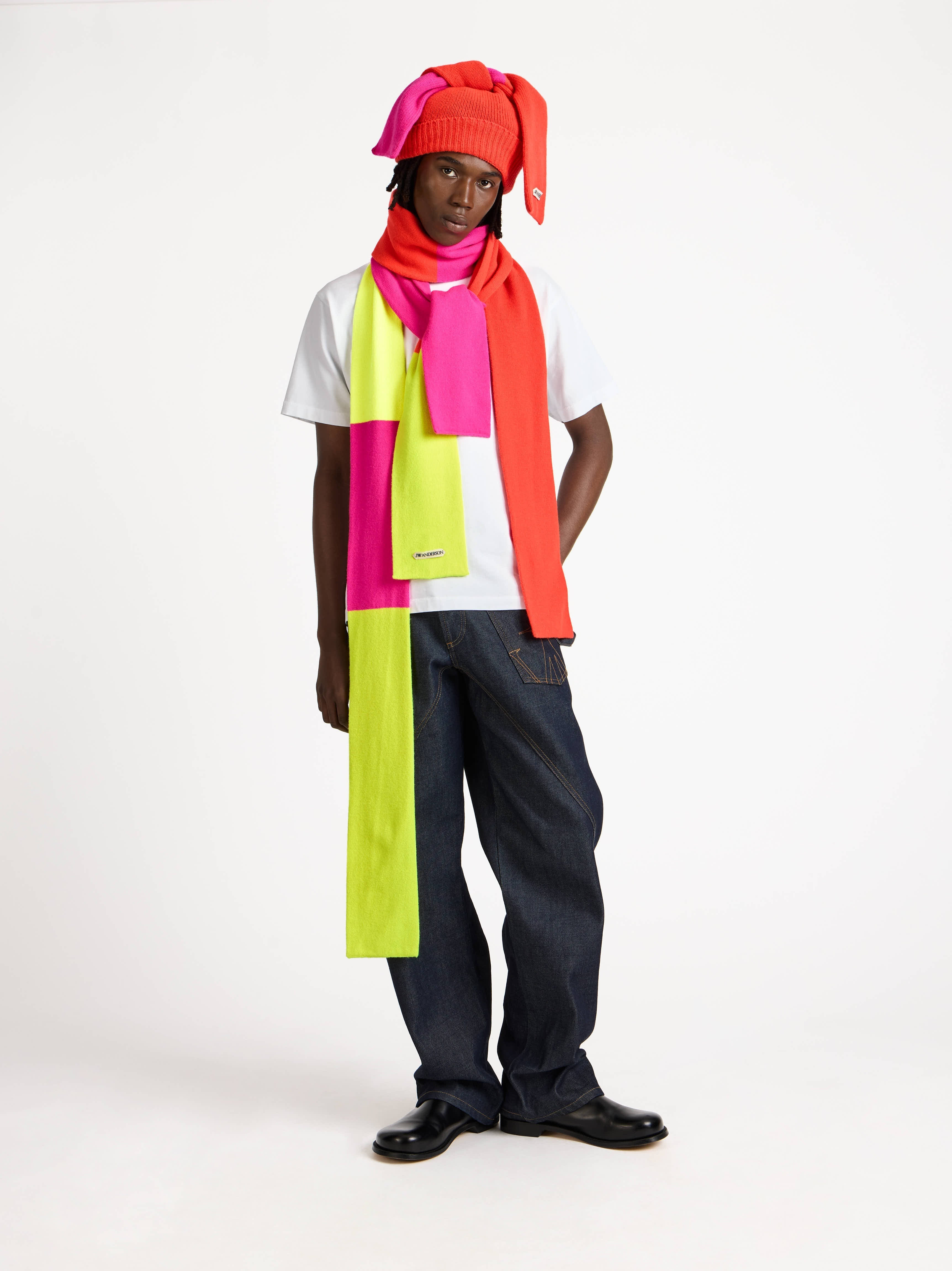 KNOTTED BEANIE HAT IN NEON ORANGE - 8