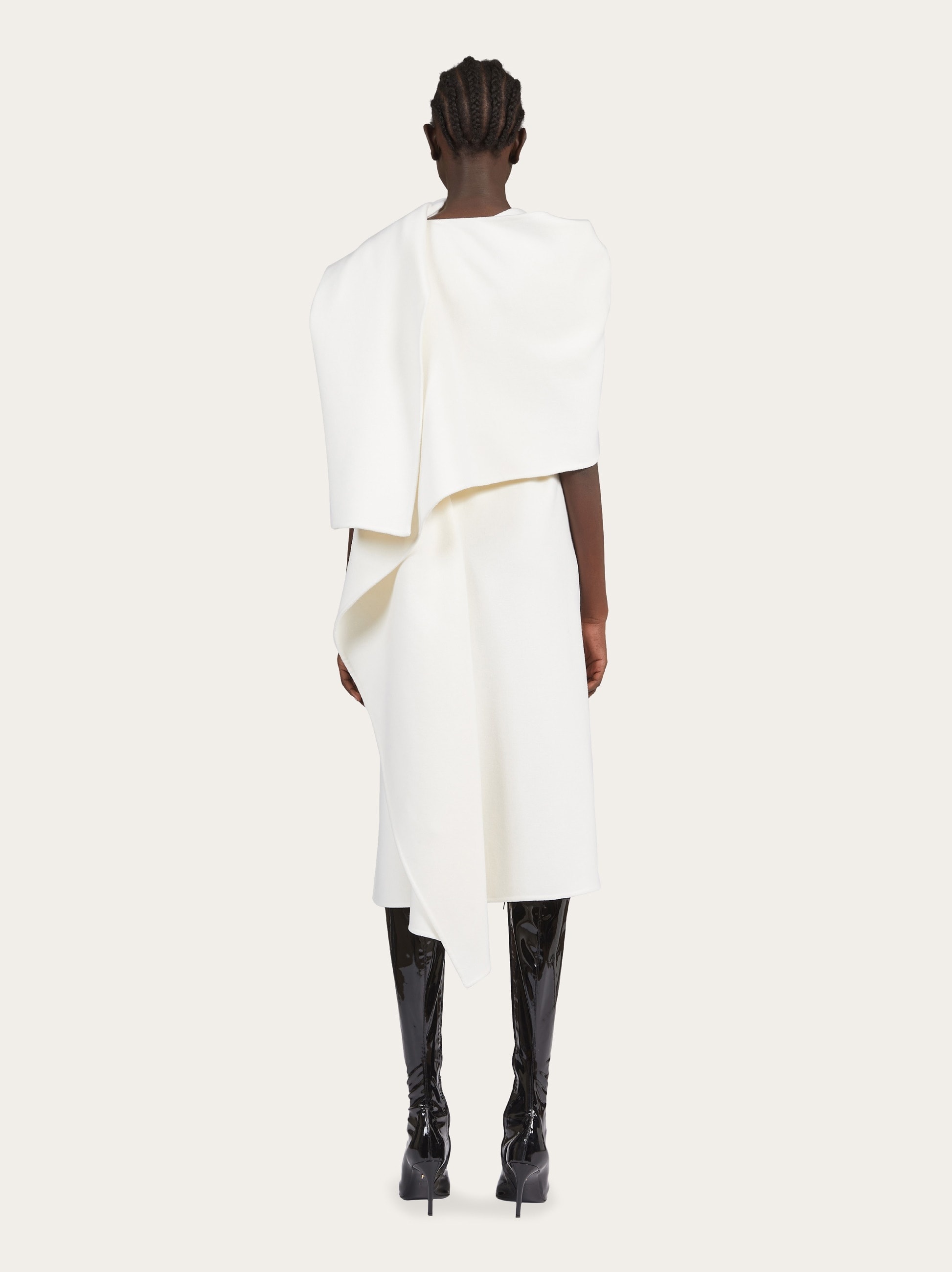 Sleeveless coat - 3