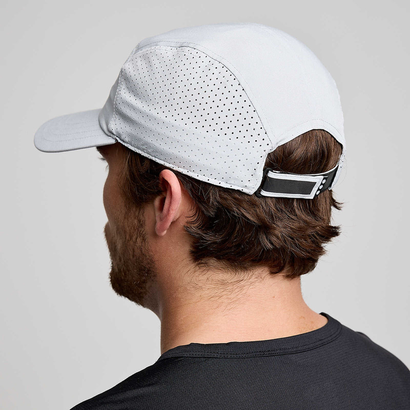 Saucony Outpace Hat outlook