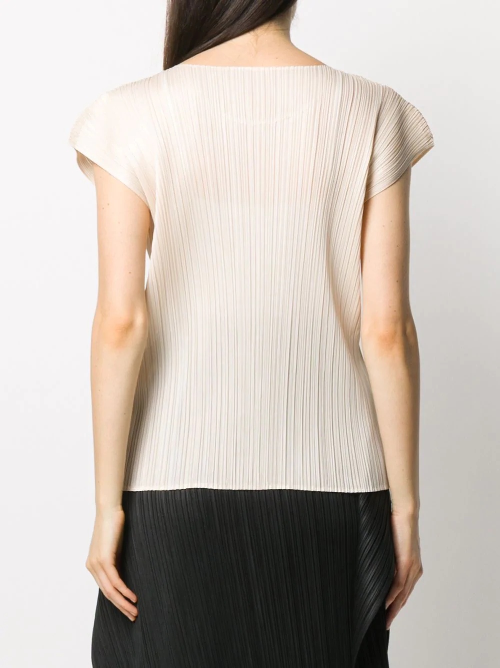 micro-pleated short-sleeve top - 4