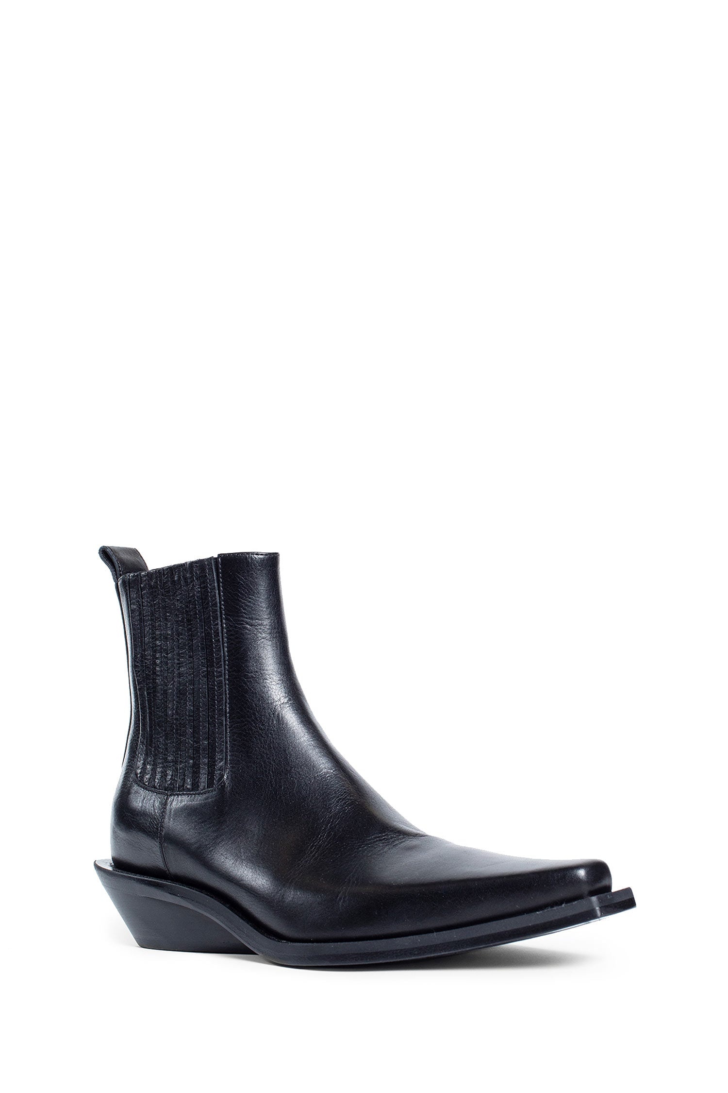 Harper-Pointy-Chelsea-Boots-In-Grained-Shiny-Calfskin - 2