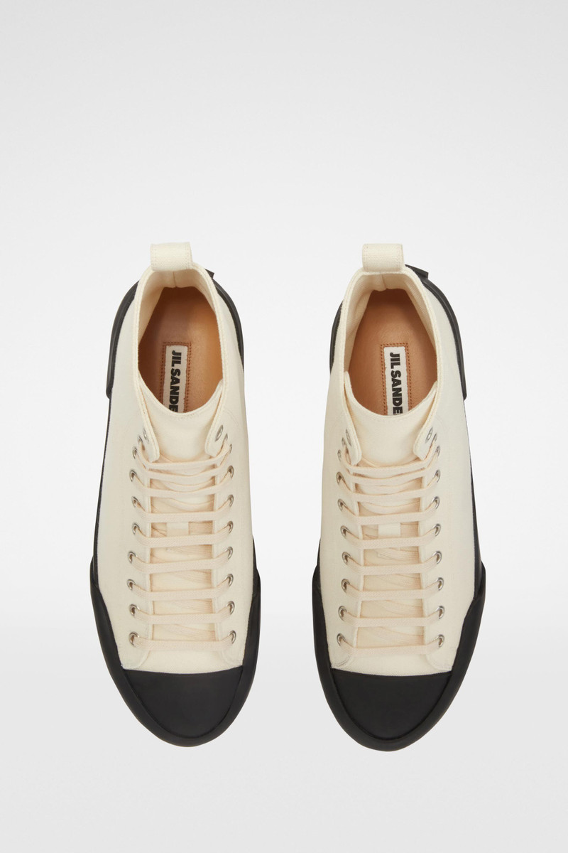 High-top Sneakers 2