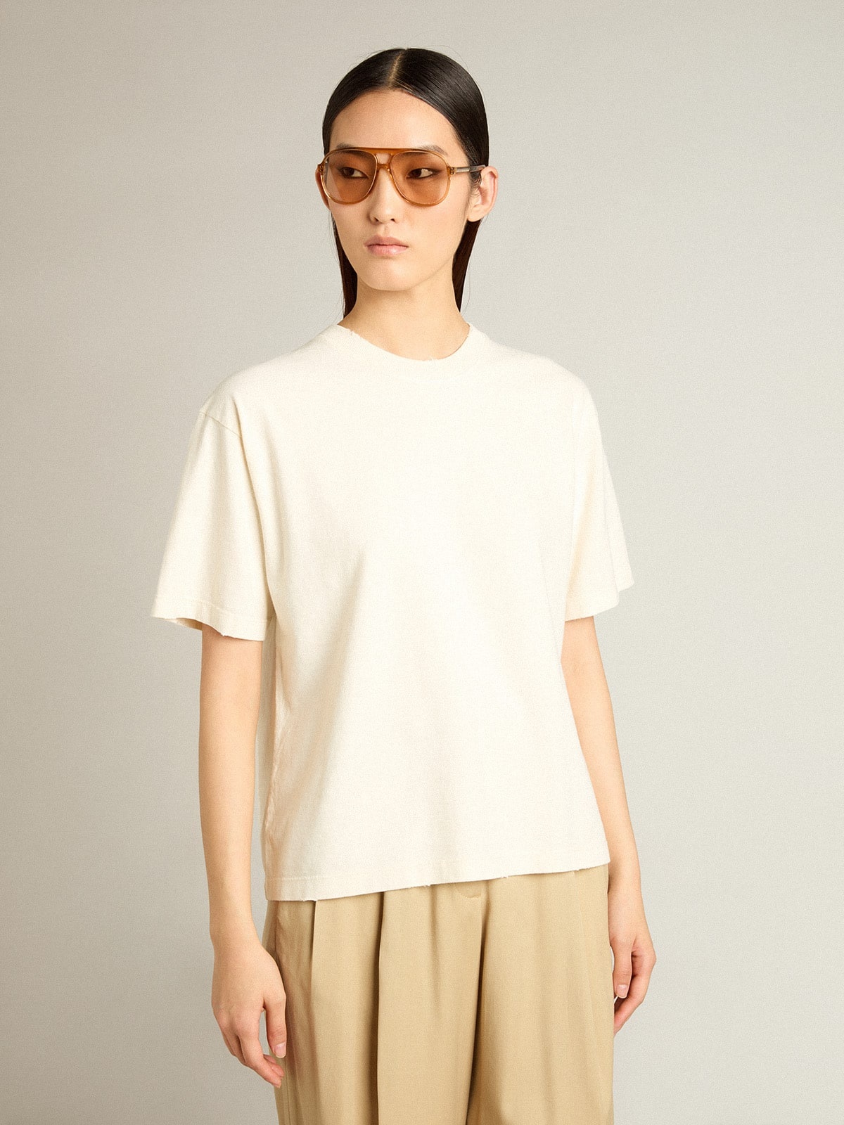 T-shirt in aged white with reverse logo on the back - Boxy fit - 2