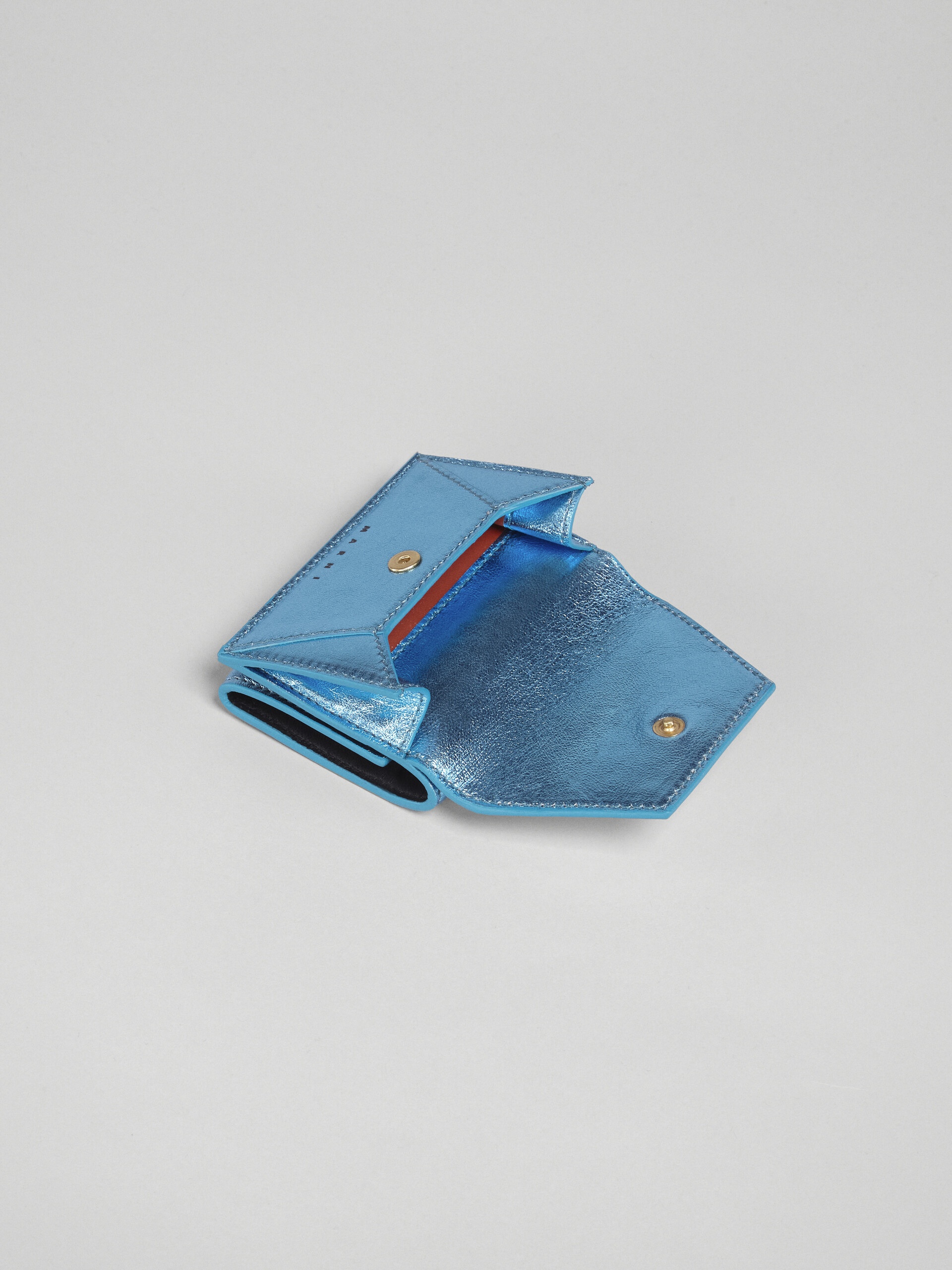PALE BLUE METALLIC LEATHER TRI-FOLD WALLET - 5