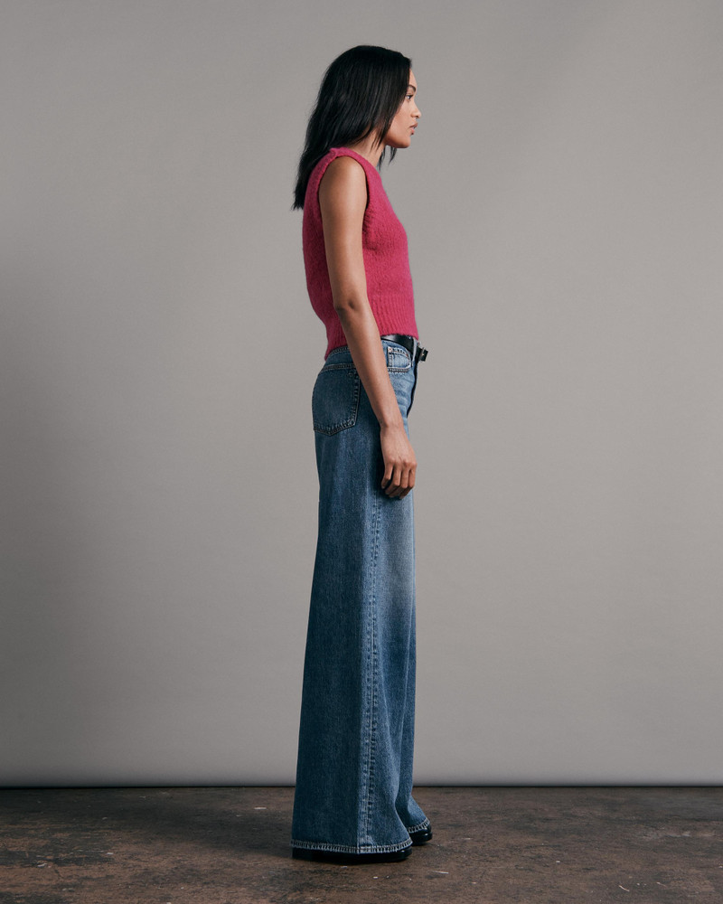 Edith Wool Blend Vest
Slim Fit Vest 4