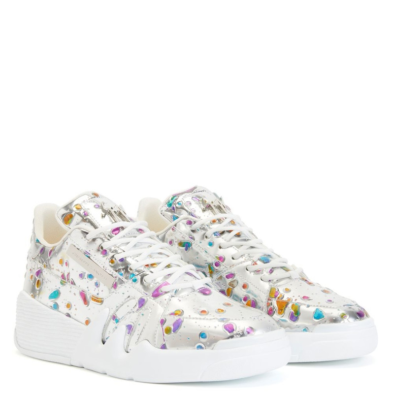 Giuseppe Zanotti Talon outlook