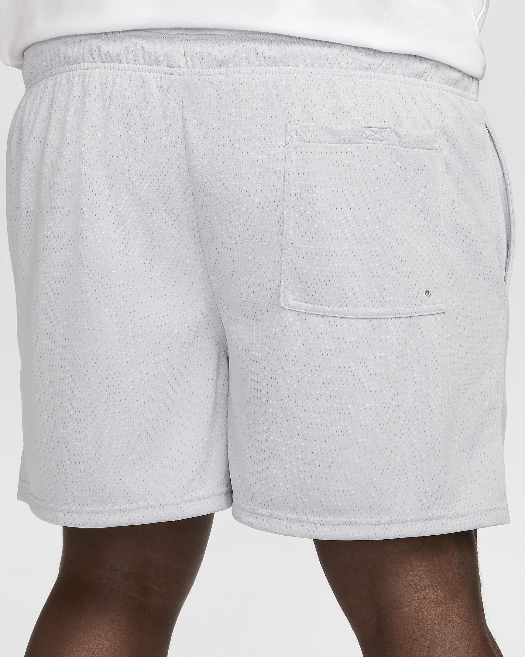 Nike Club Men's Mesh Flow Shorts - 10