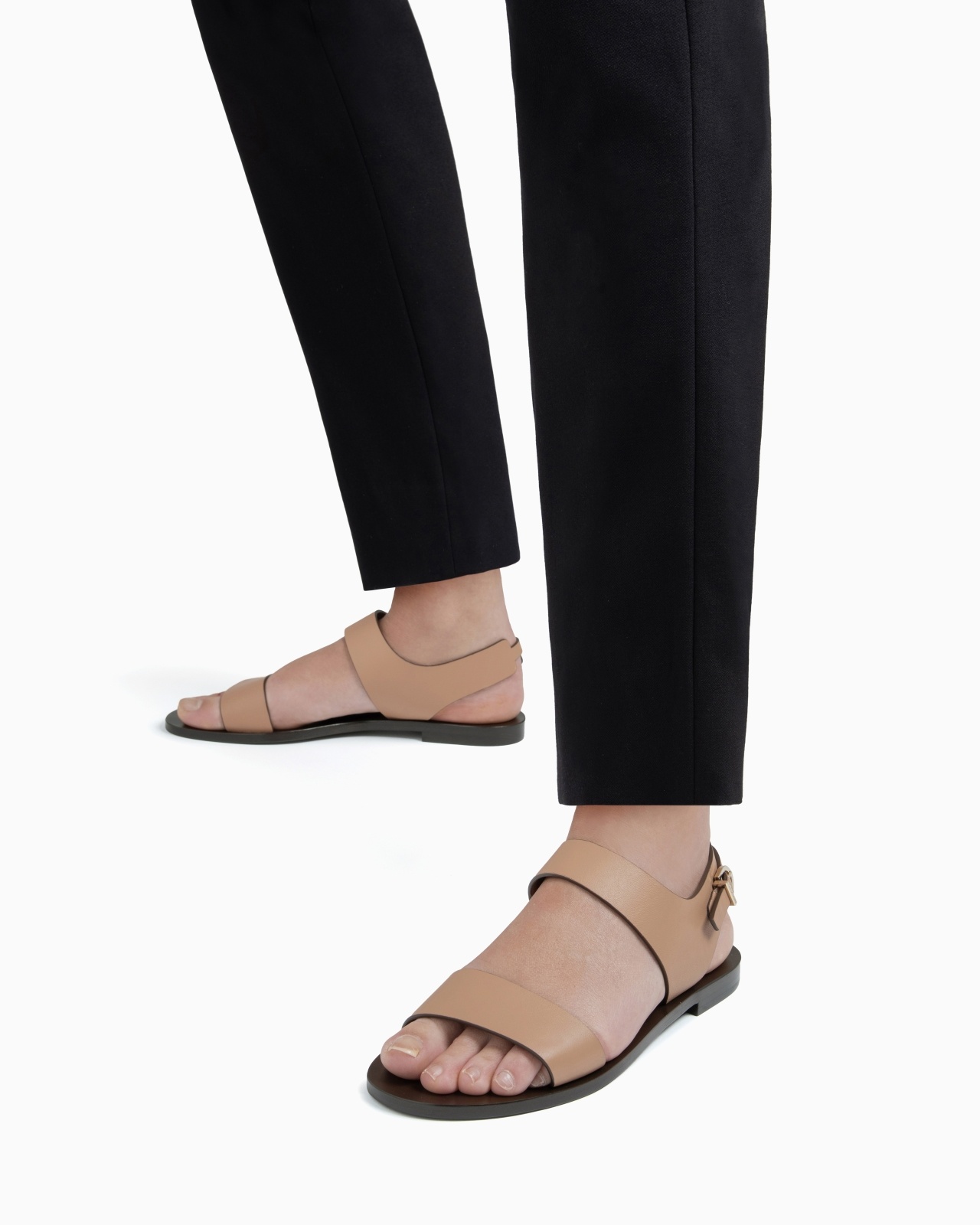 FLAT LEATHER SANDALS - 7