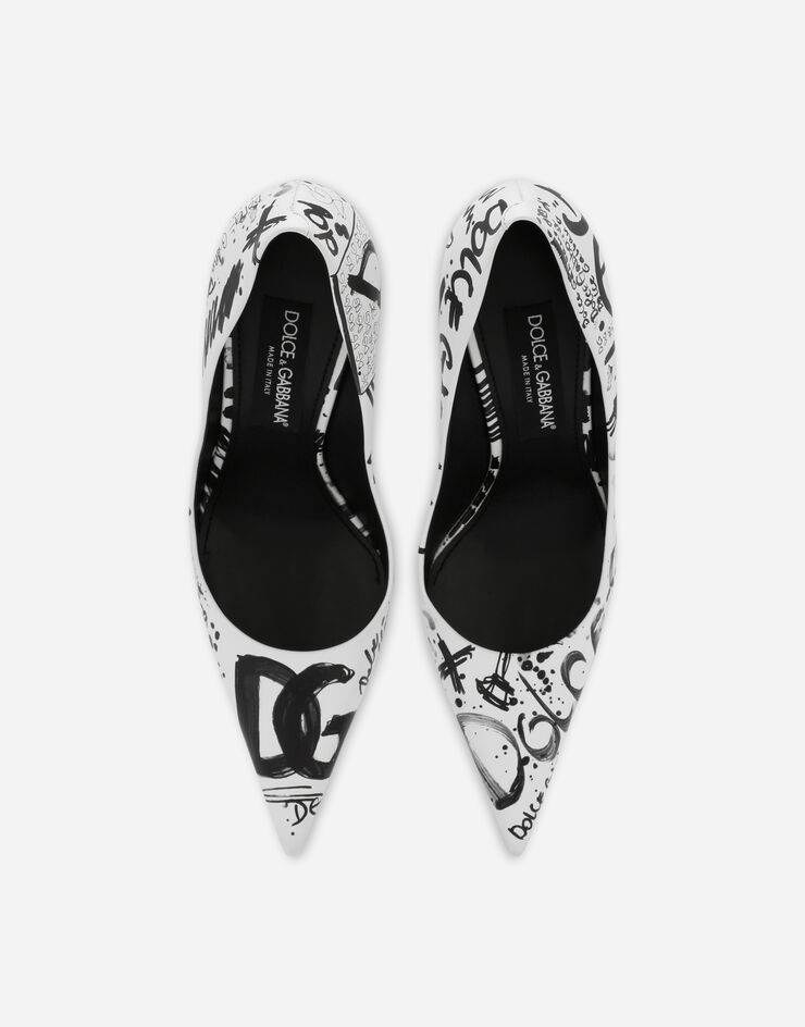 Calfskin pumps with logo print - 4