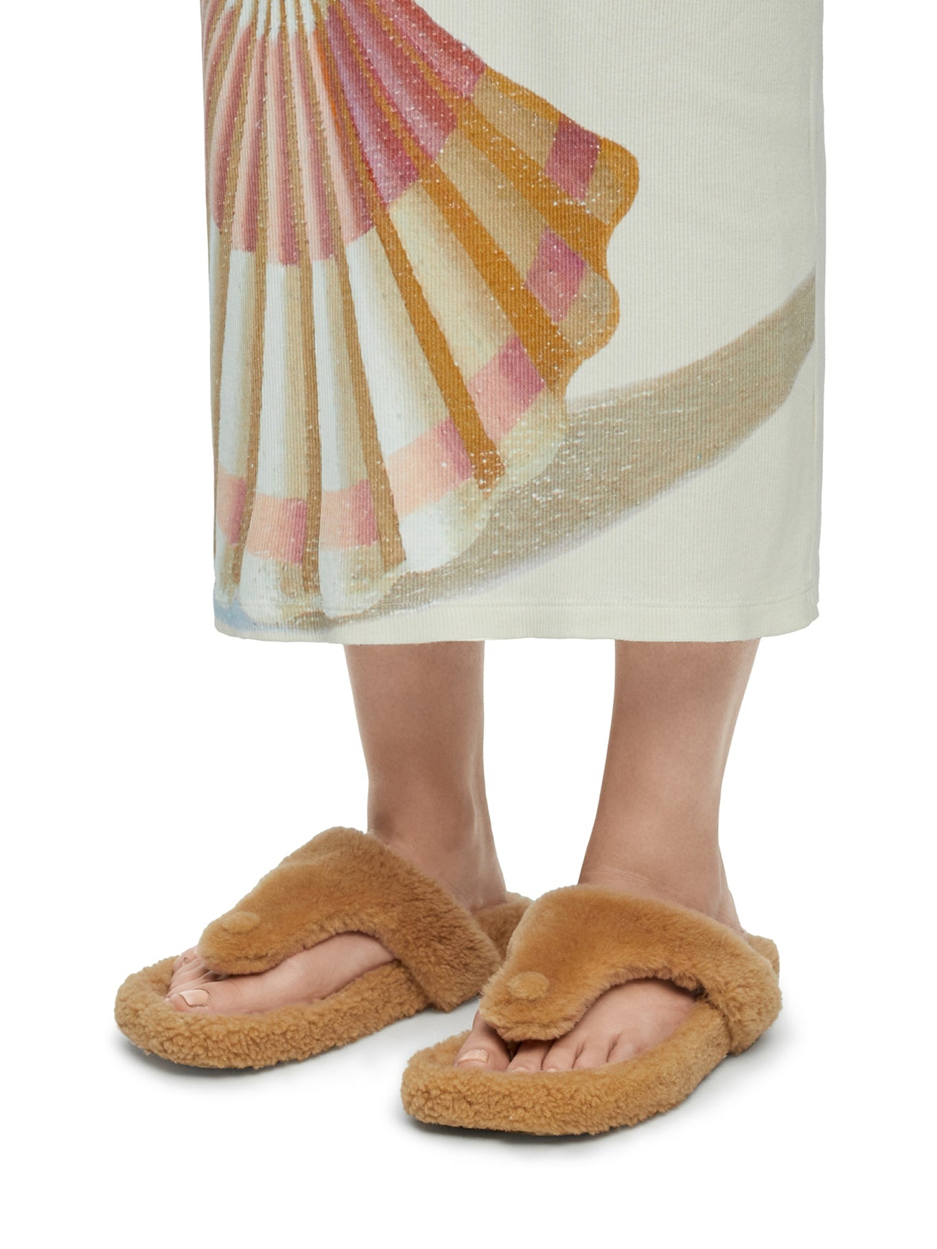 国内配送【LOEWE】Shearling Ease Toe Sandal LOEWE Ease Toe Post Shearling Sandals | Neutrals | FARFETCH