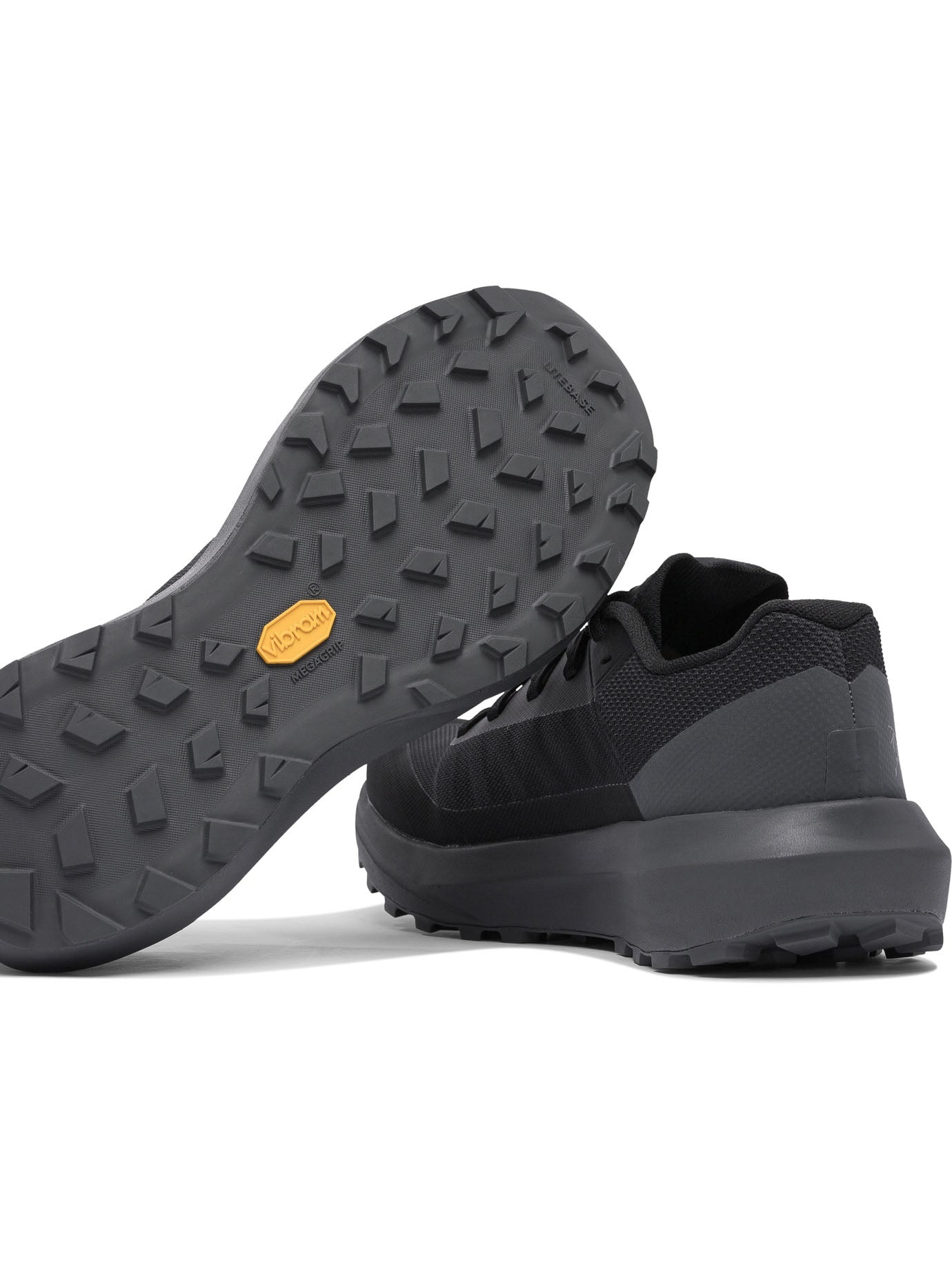 スニーカー Arc'teryx Sneakers & Slip-On Black Arc'teryx Men's Kragg Black Slip On Sneakers & Trainers