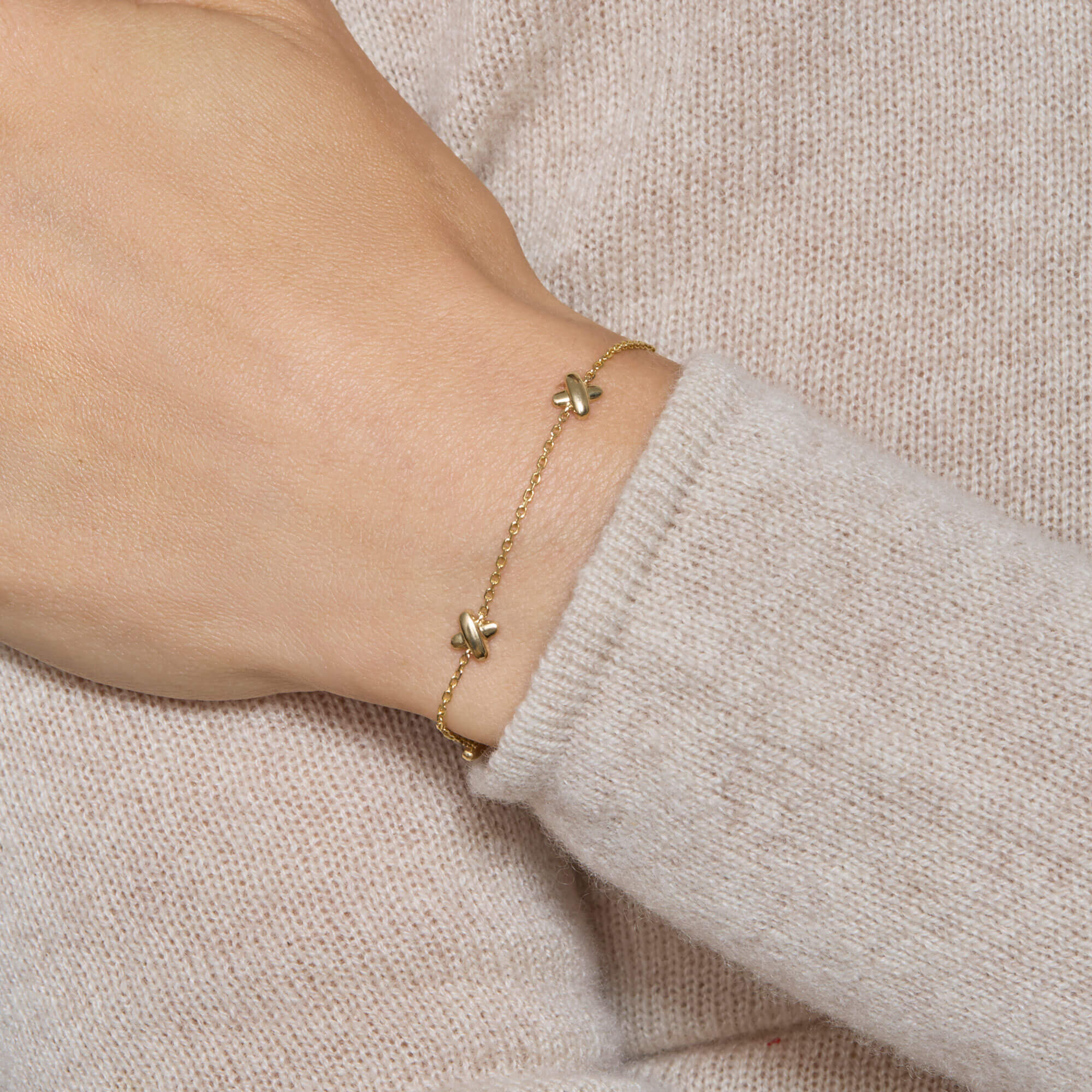 Golden Kisses Bracelet - 2