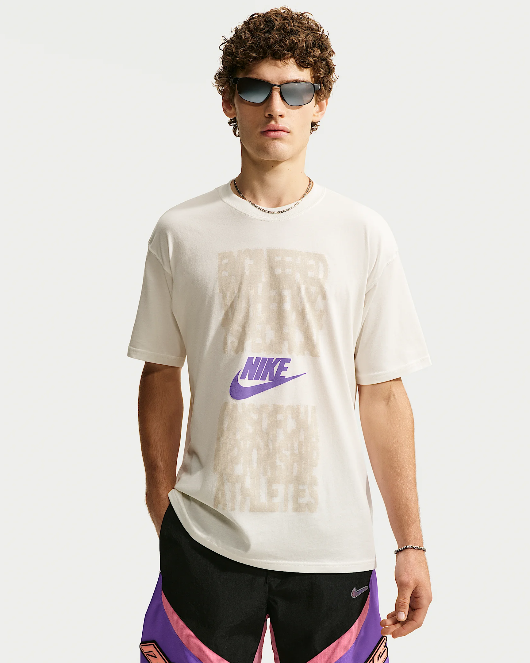 Nike Sportswear Men's T-Shirt - 1