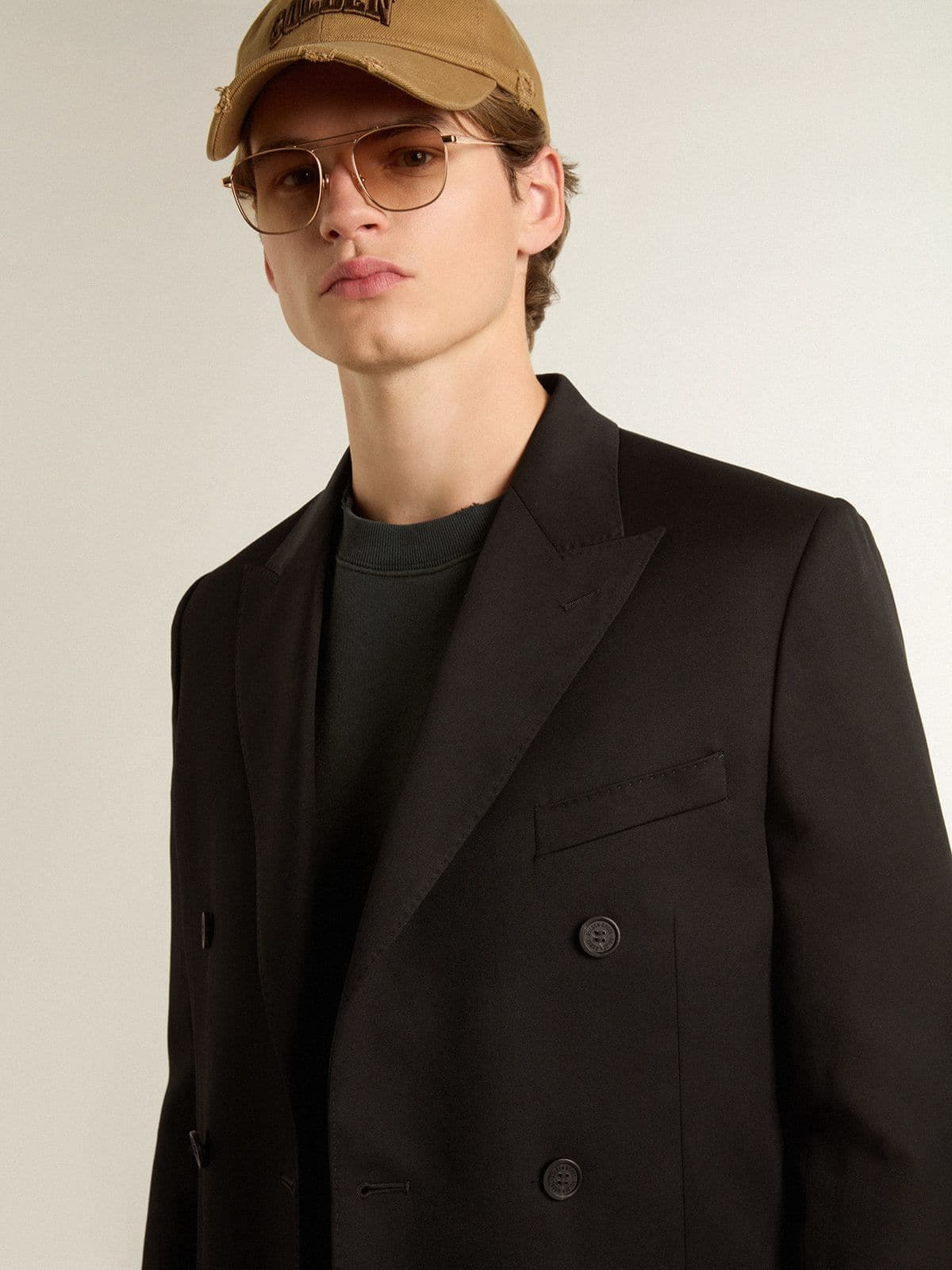 Men’s black double-breasted blazer with button fastening - 5