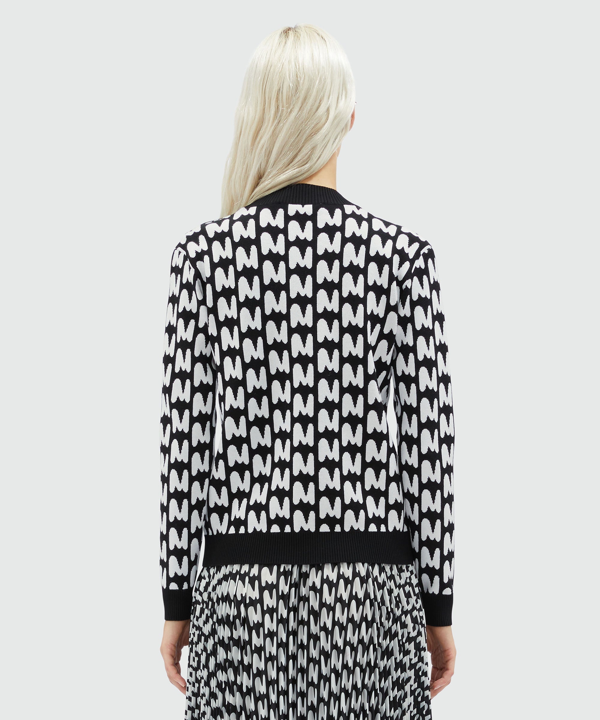 Black and white sweater with "TheMwave" pattern - 3