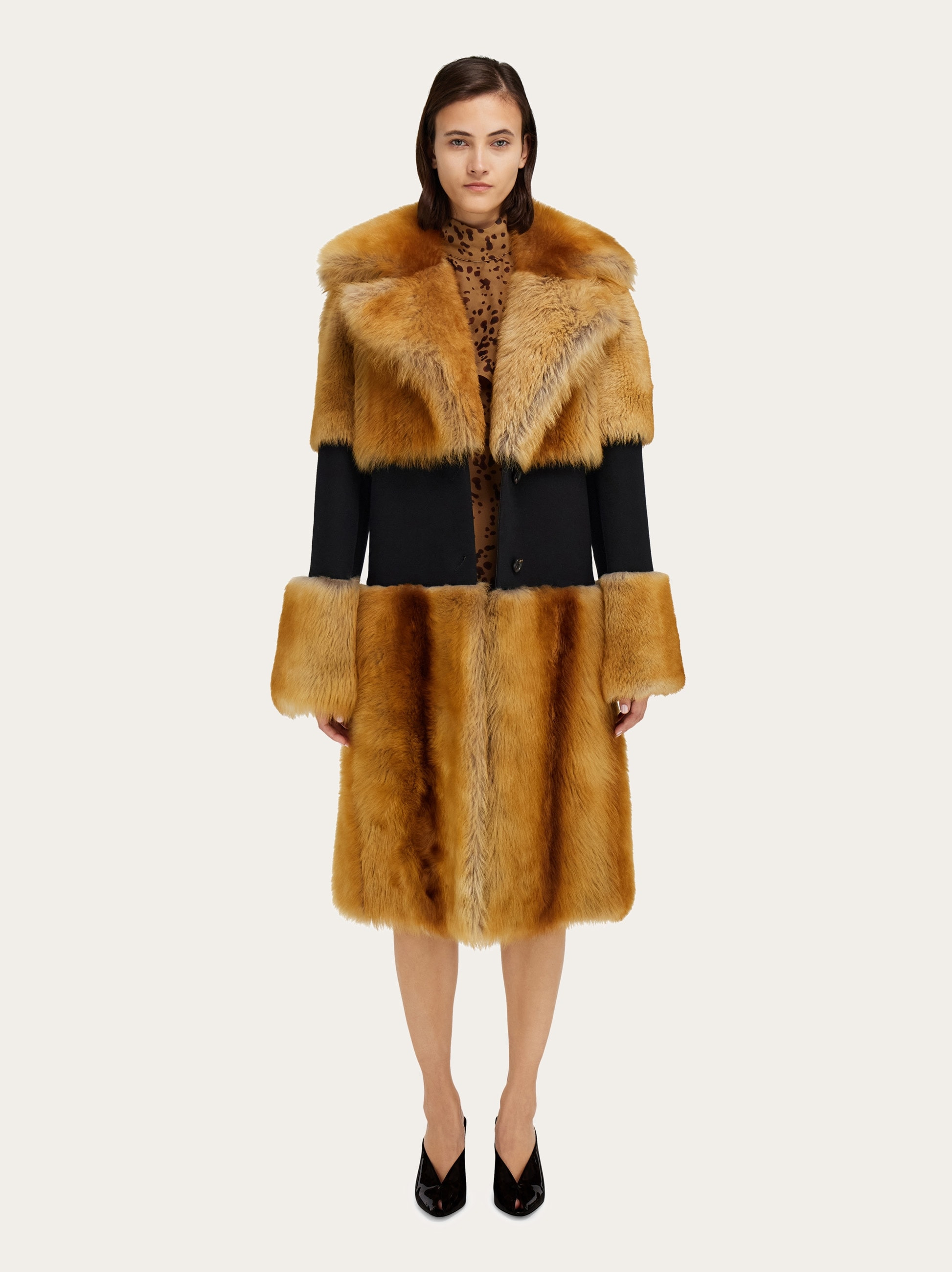 Shearling coat with wool inlay - 7