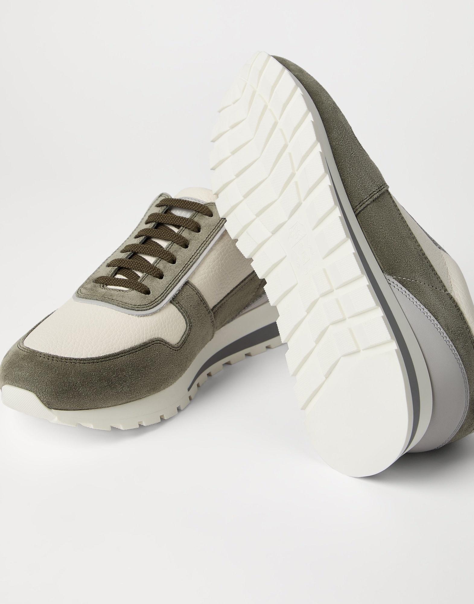 Grained calfskin and washed suede runners - 3