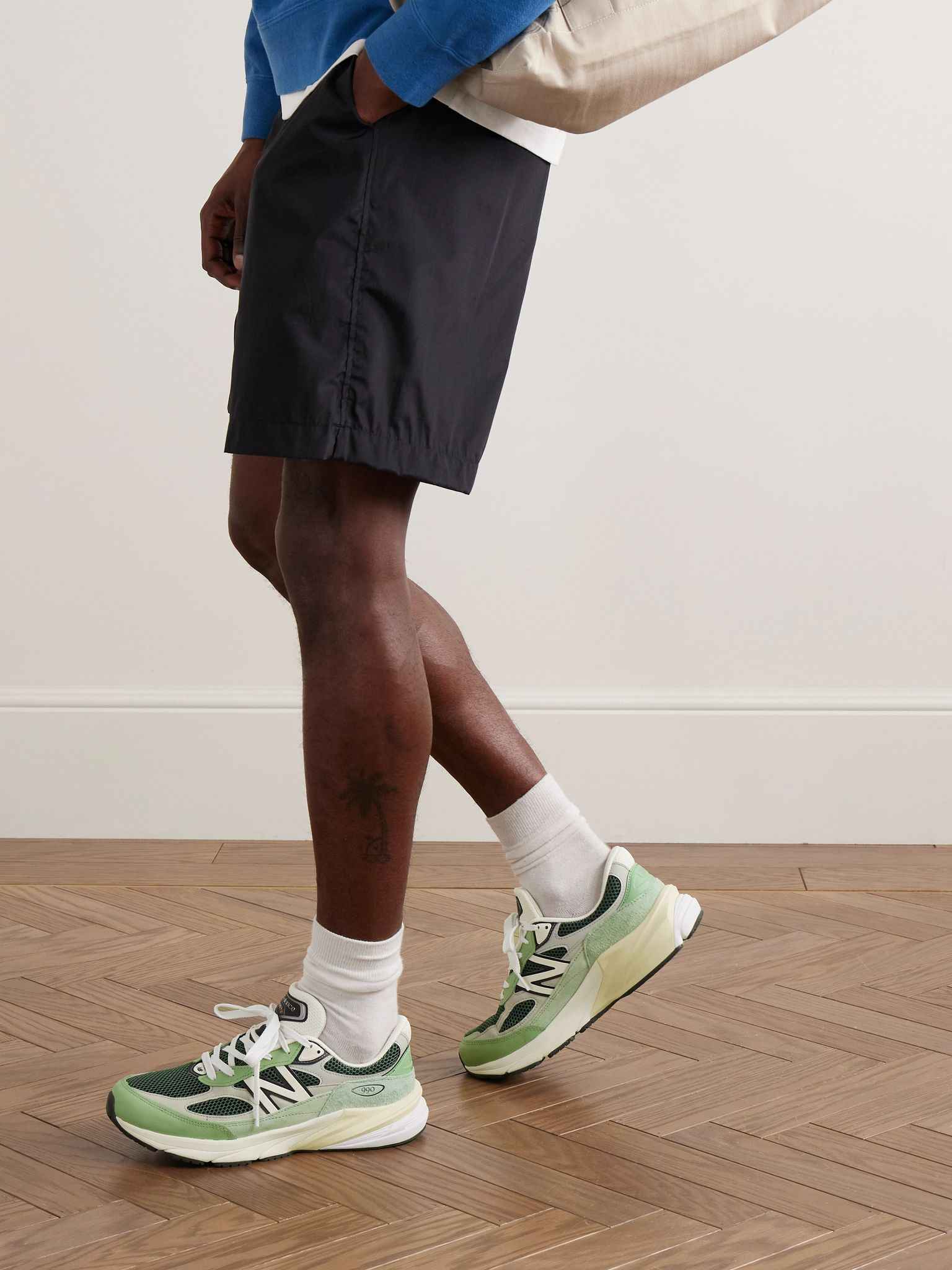 990v6 Leather-Trimmed Suede and Mesh Sneakers Green - 2