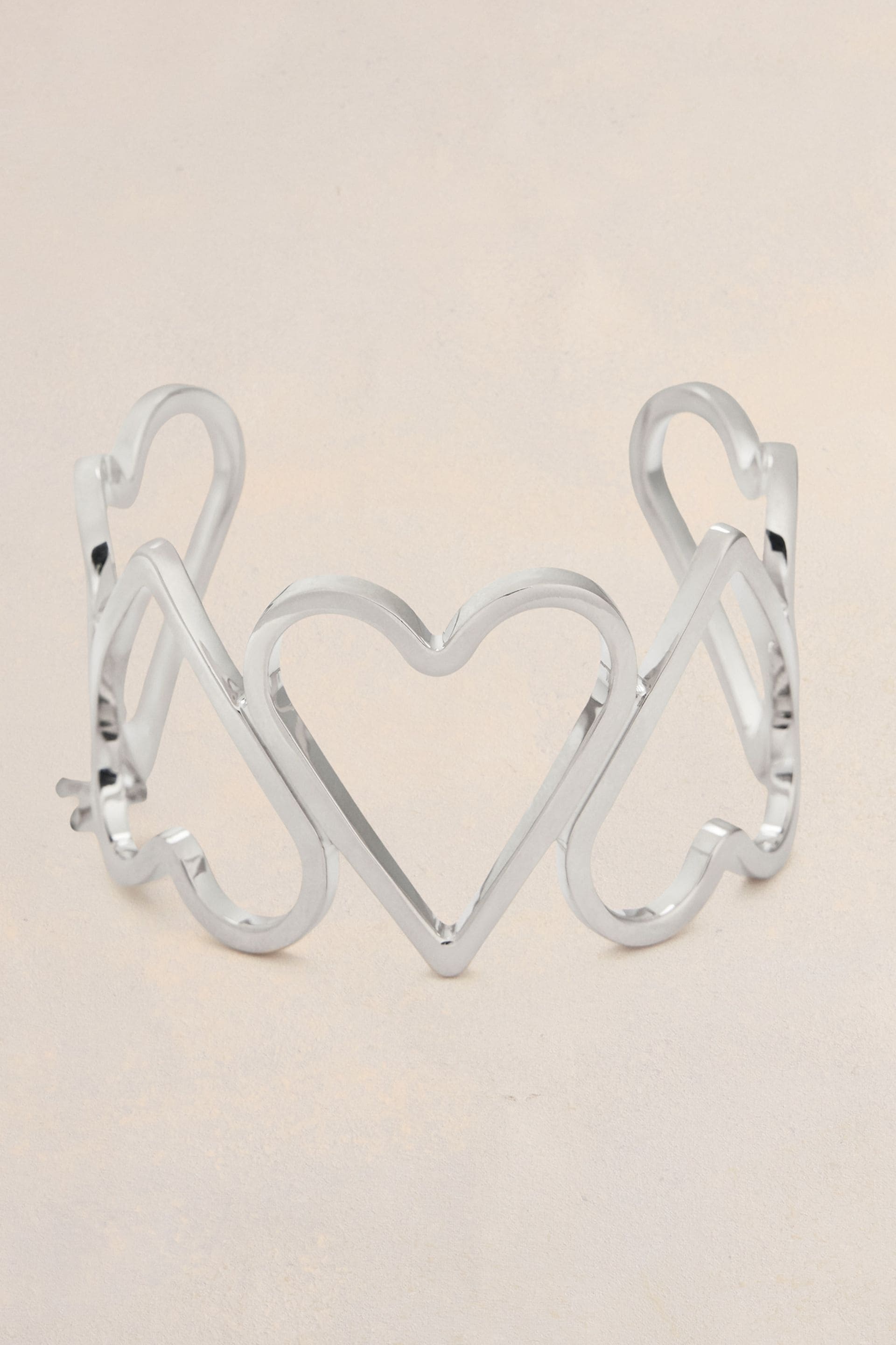Oversize Upside Down Hearts Bracelet - 2