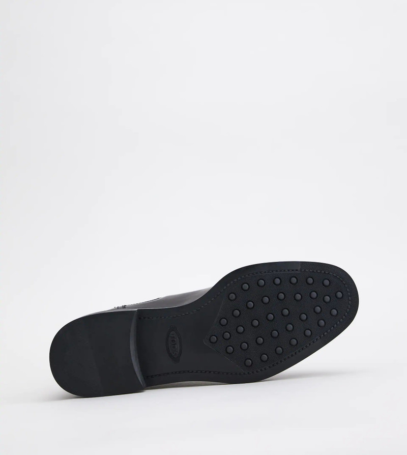 ANKLE BOOTS IN LEATHER - BLACK 4