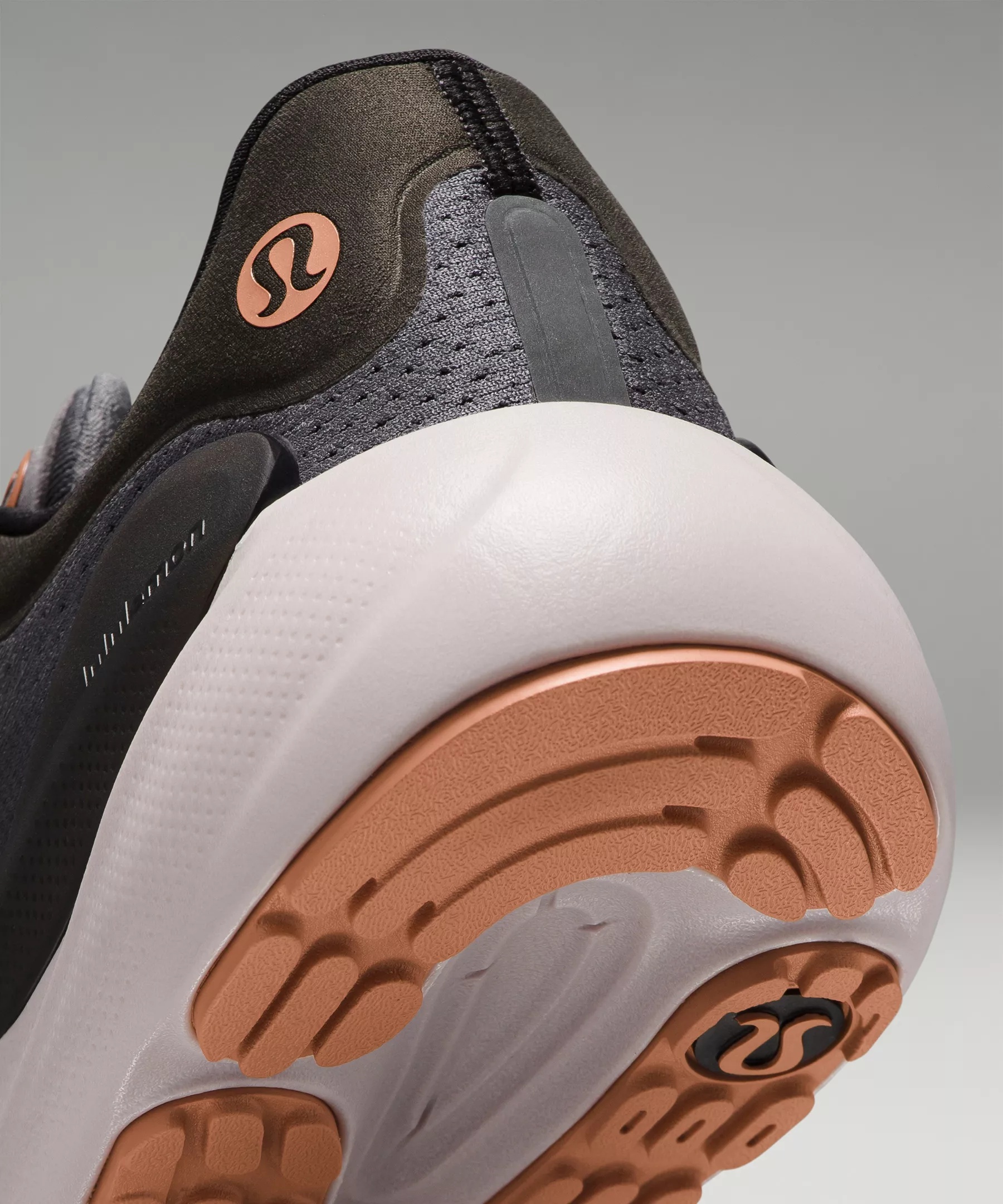 beyondfeel Men's Running Shoe - 9