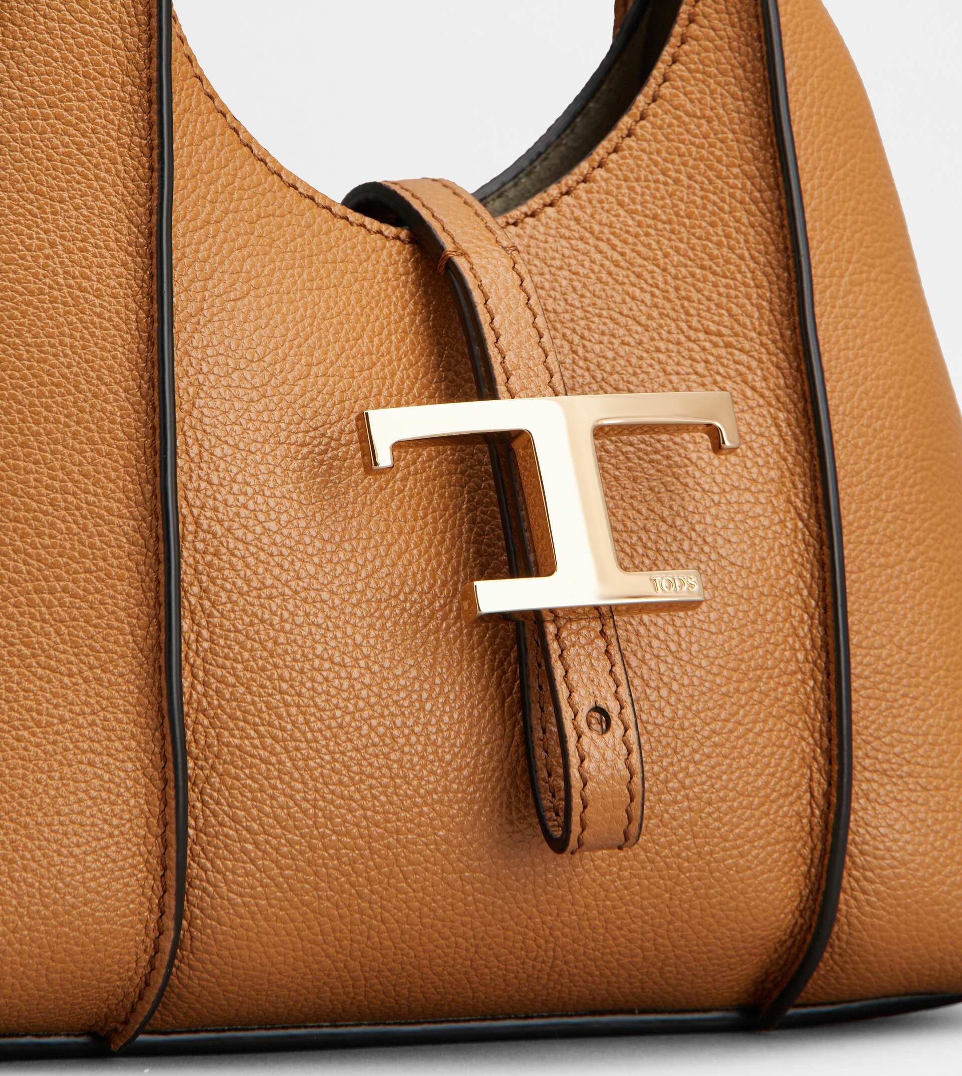 T TIMELESS HOBO BAG IN LEATHER MICRO - BROWN - 4