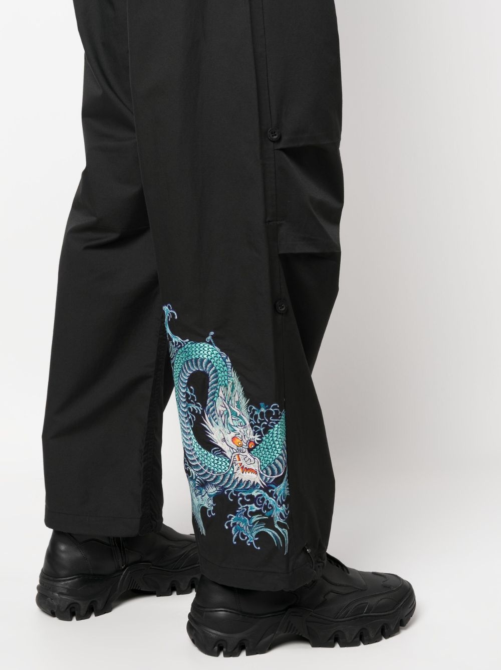 graphic-print trousers - 5