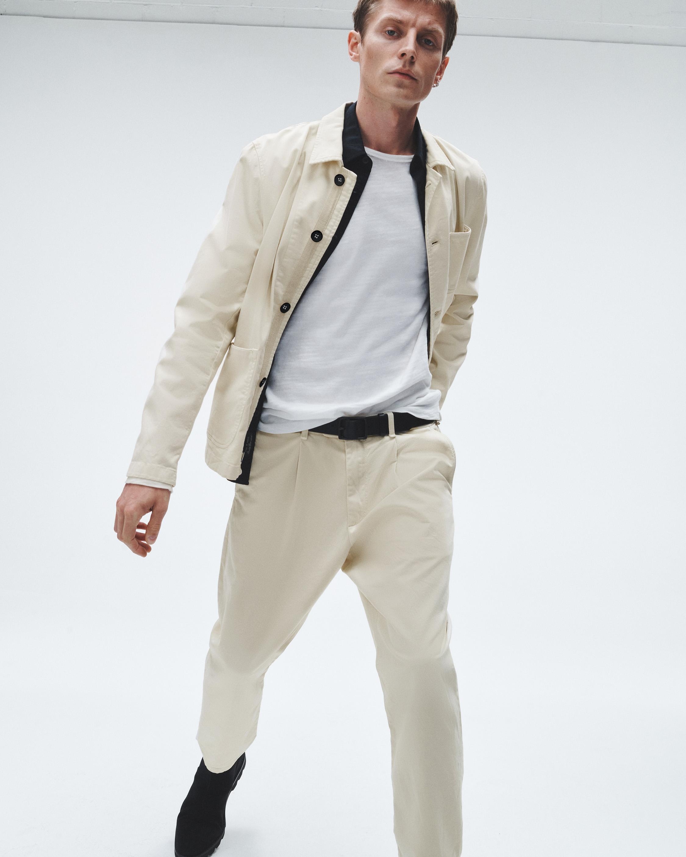 Pleated Cotton Chino
Classic Fit - 7