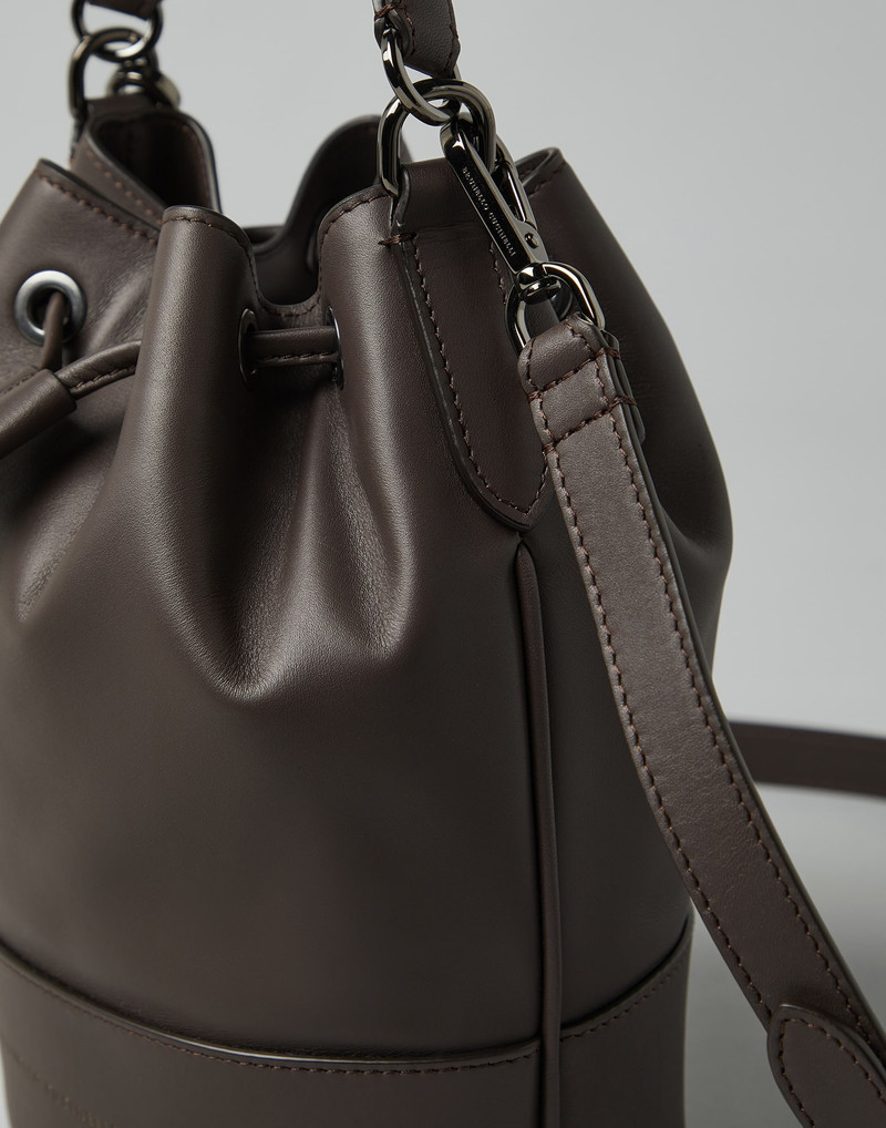 Calfskin bucket bag with precious braided handle 3