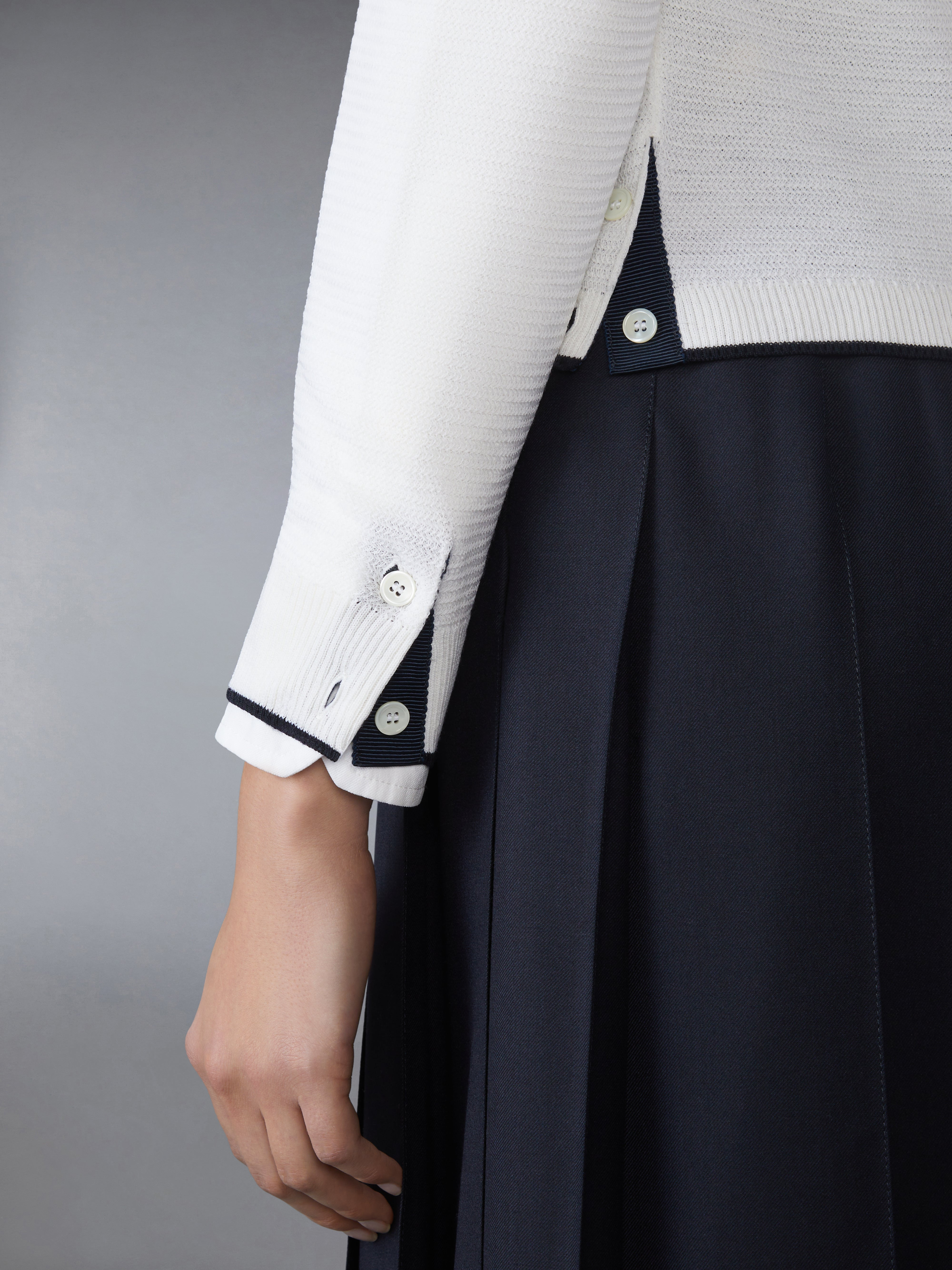 WOOL CREPE 4-BAR CREW NECK CARDIGAN - 5