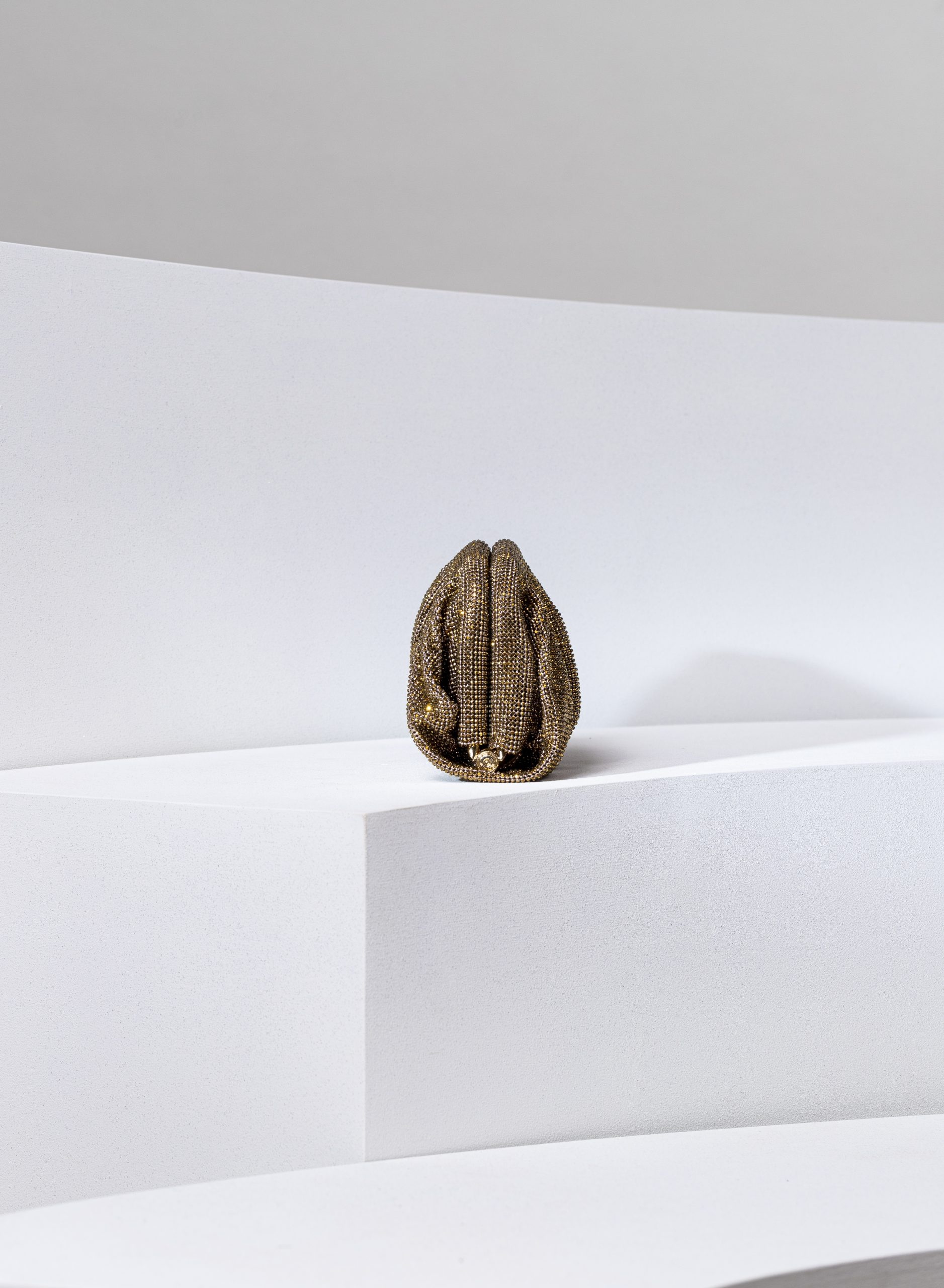Benedetta Bruzziches – La Venus Grande Golden Eye - 3