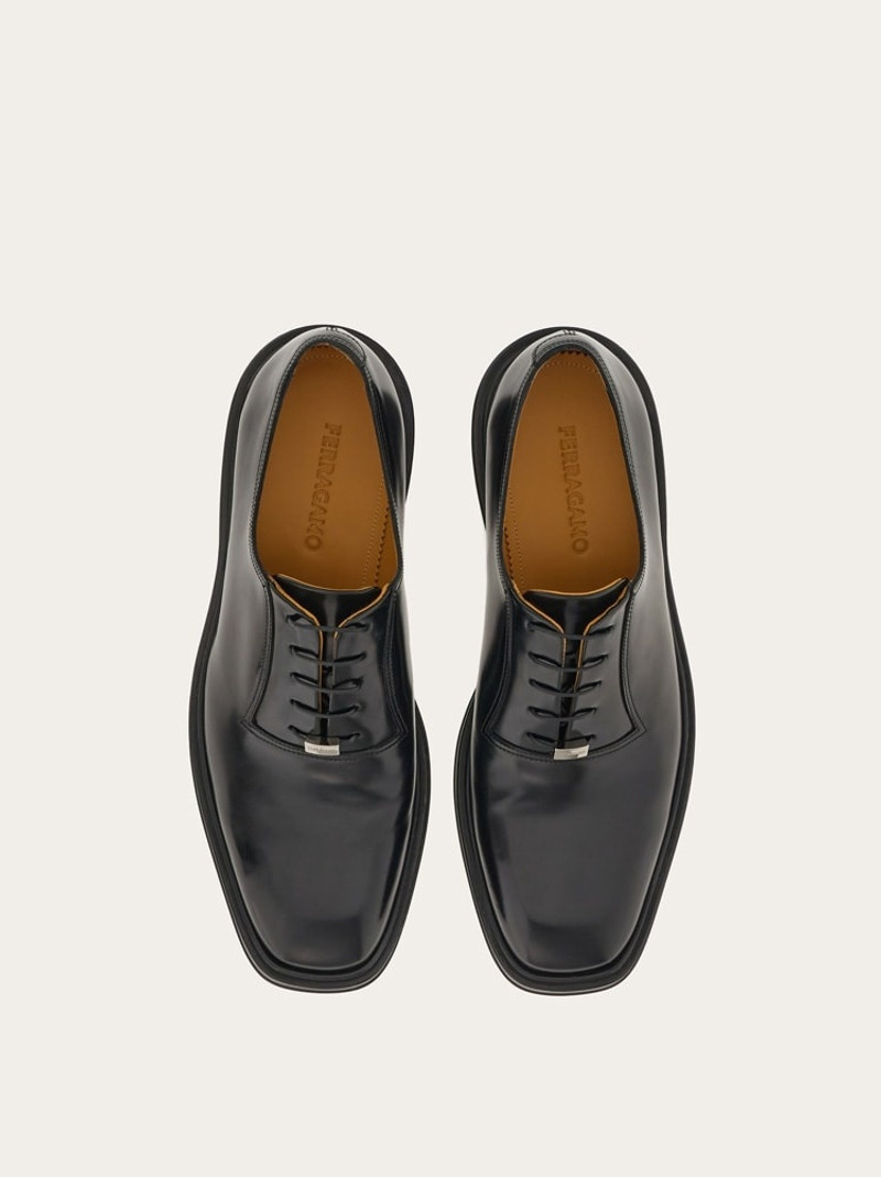 OXFORD WITH METAL TAB 2