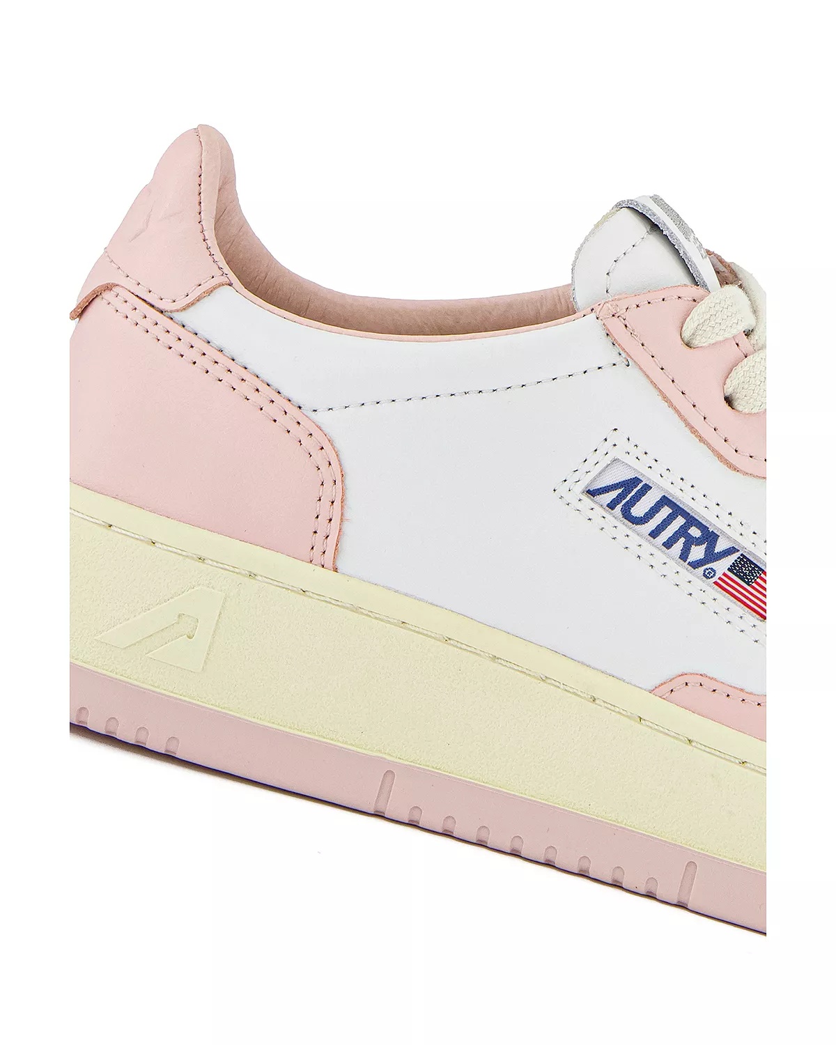 Women's Medalist Low Top Sneakers - 5
