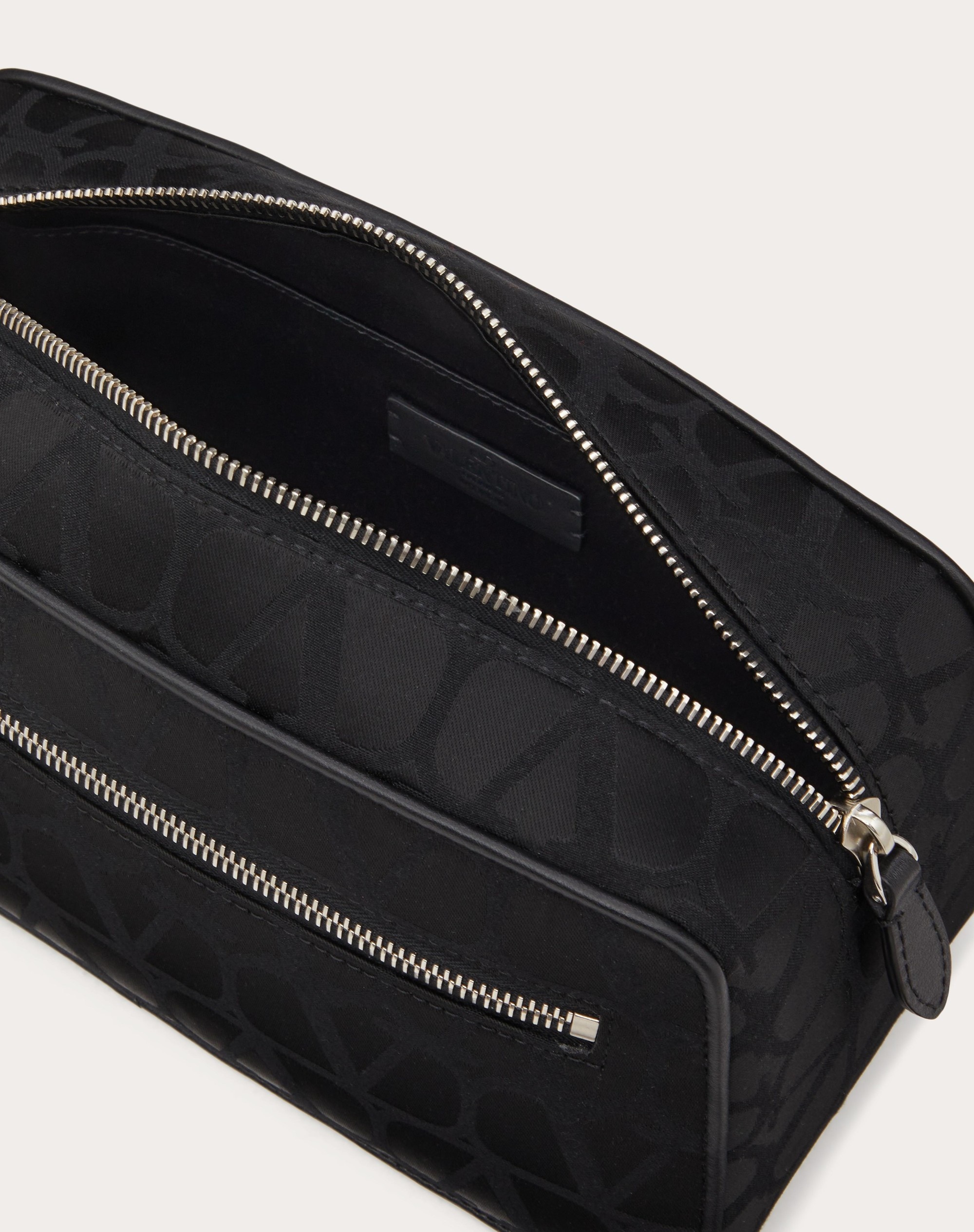 BLACK ICONOGRAPHE WASHBAG IN NYLON - 7