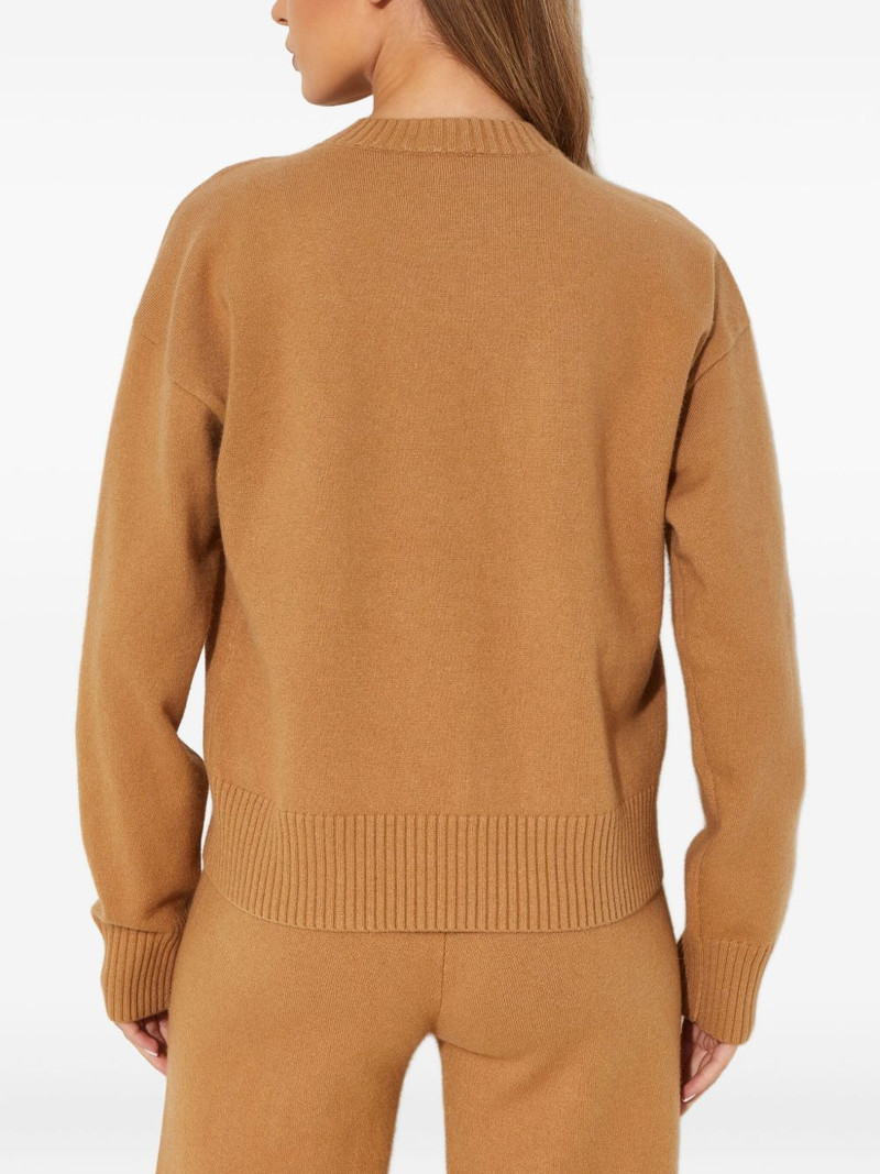 round-neck sweater 3