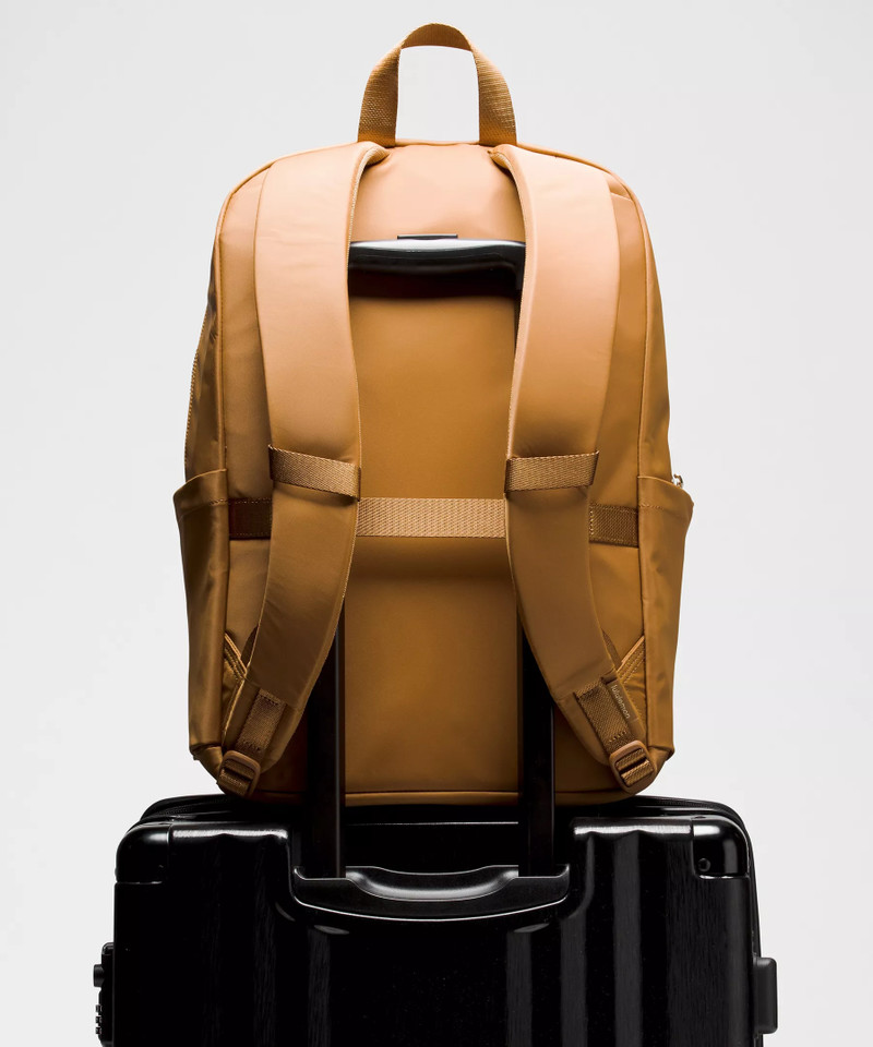 Everywhere Backpack 22L *Metal Hardware 6