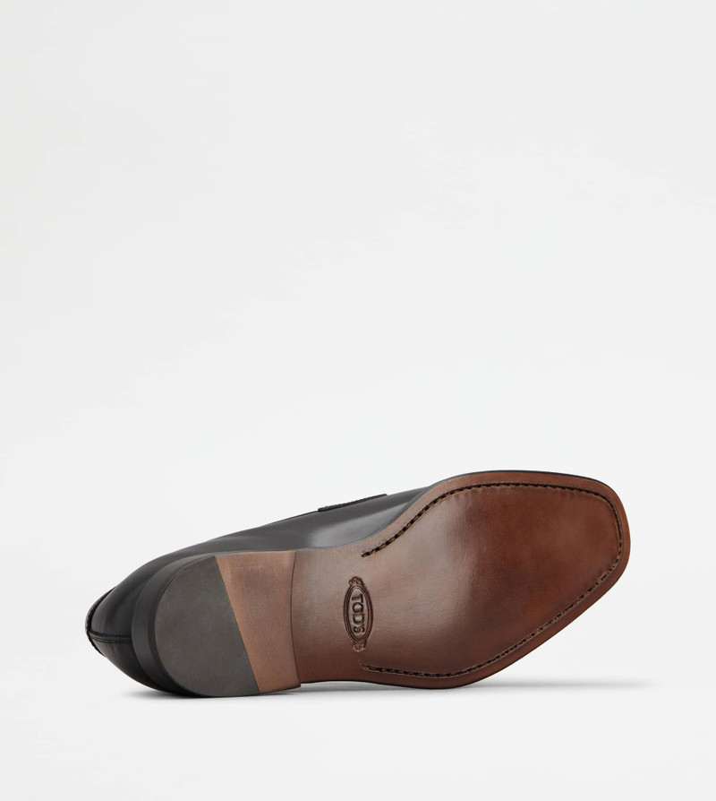 LOAFERS IN LEATHER - BLACK 4