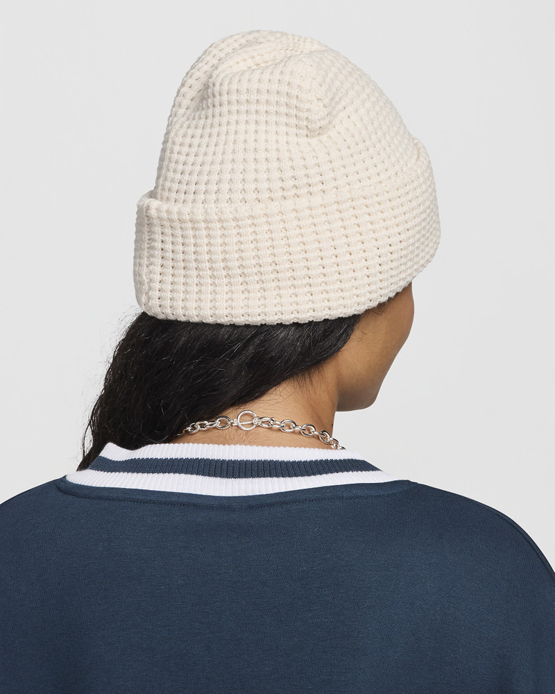 Nike Nike Peak Waffle Knit Beanie outlook