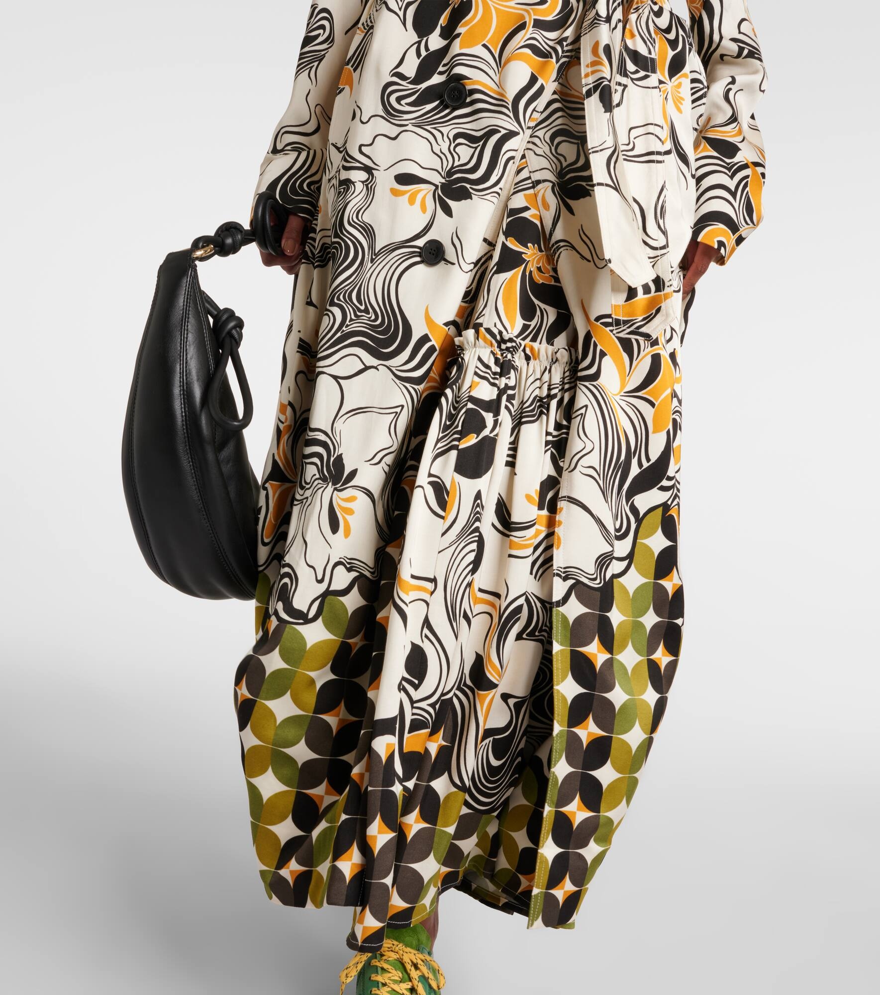 Printed double-breasted satin coat - 5