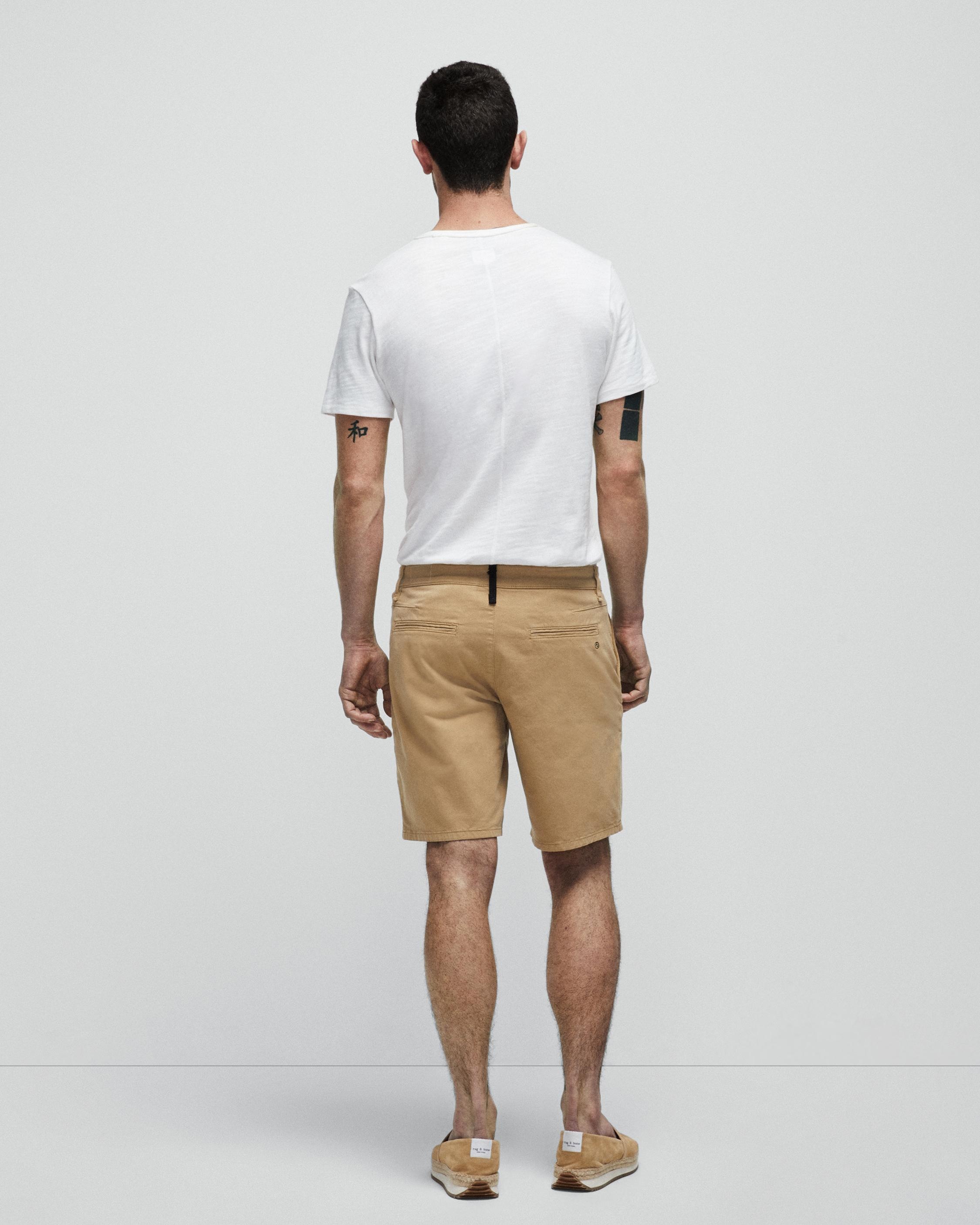 Perry Cotton Stretch Twill Short
Slim Fit Short - 6