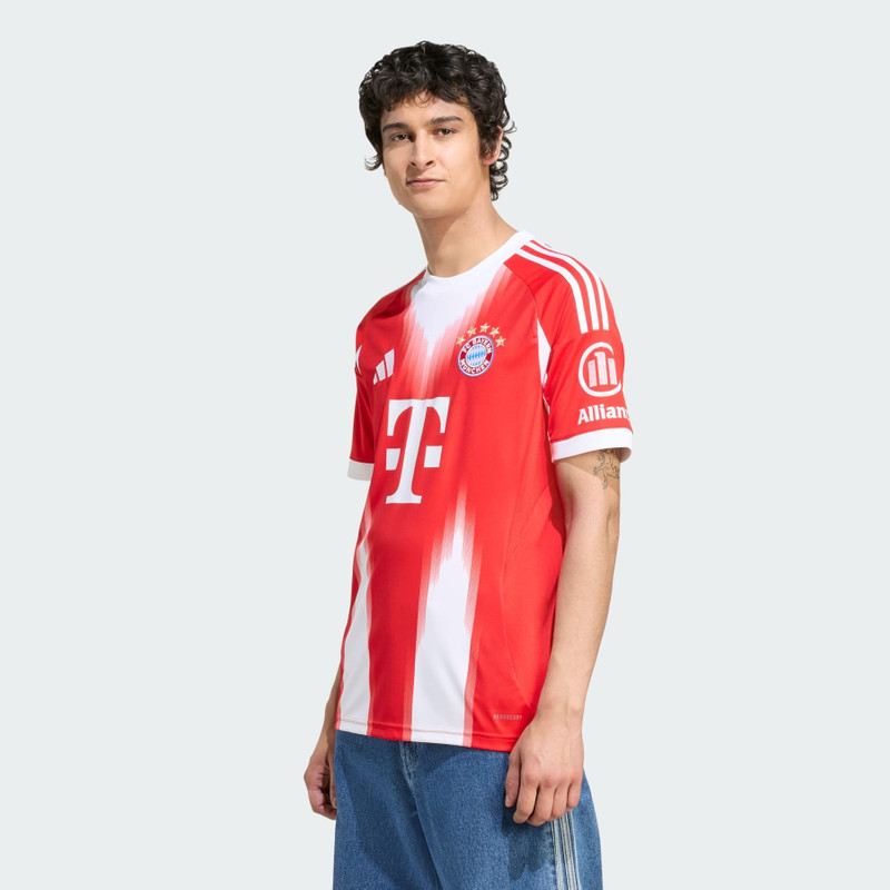 adidas FC Bayern 25/26 Home Jersey outlook