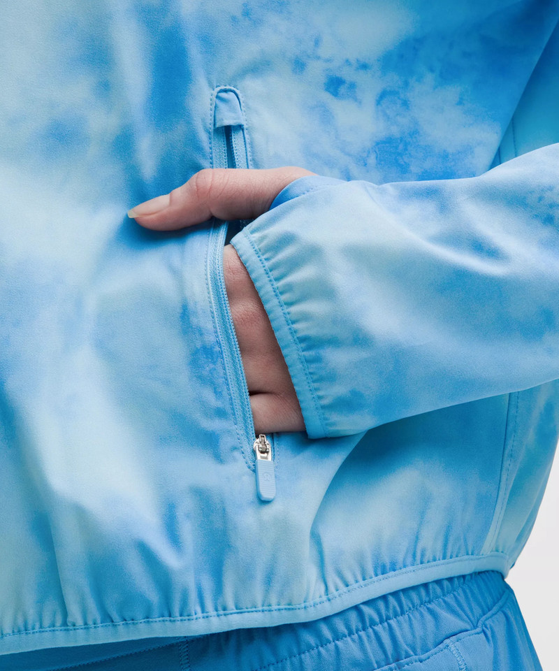 Lightweight Relaxed-Fit Running Jacket 5